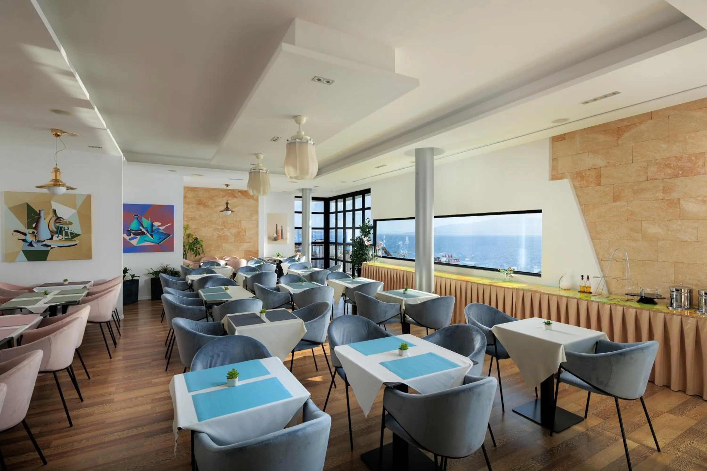 Restaurant/places to eat in Hotel Brilant Saranda