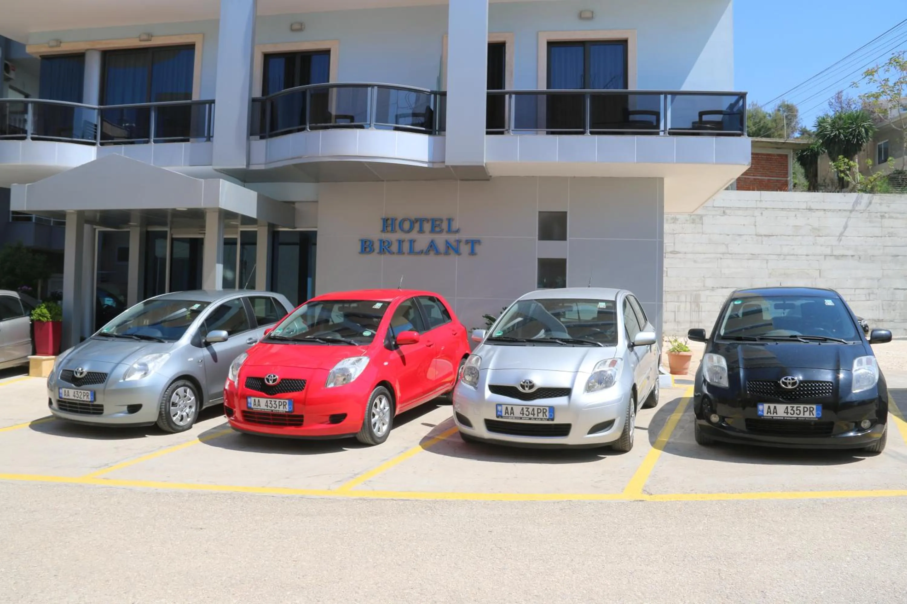 Parking in Hotel Brilant Saranda