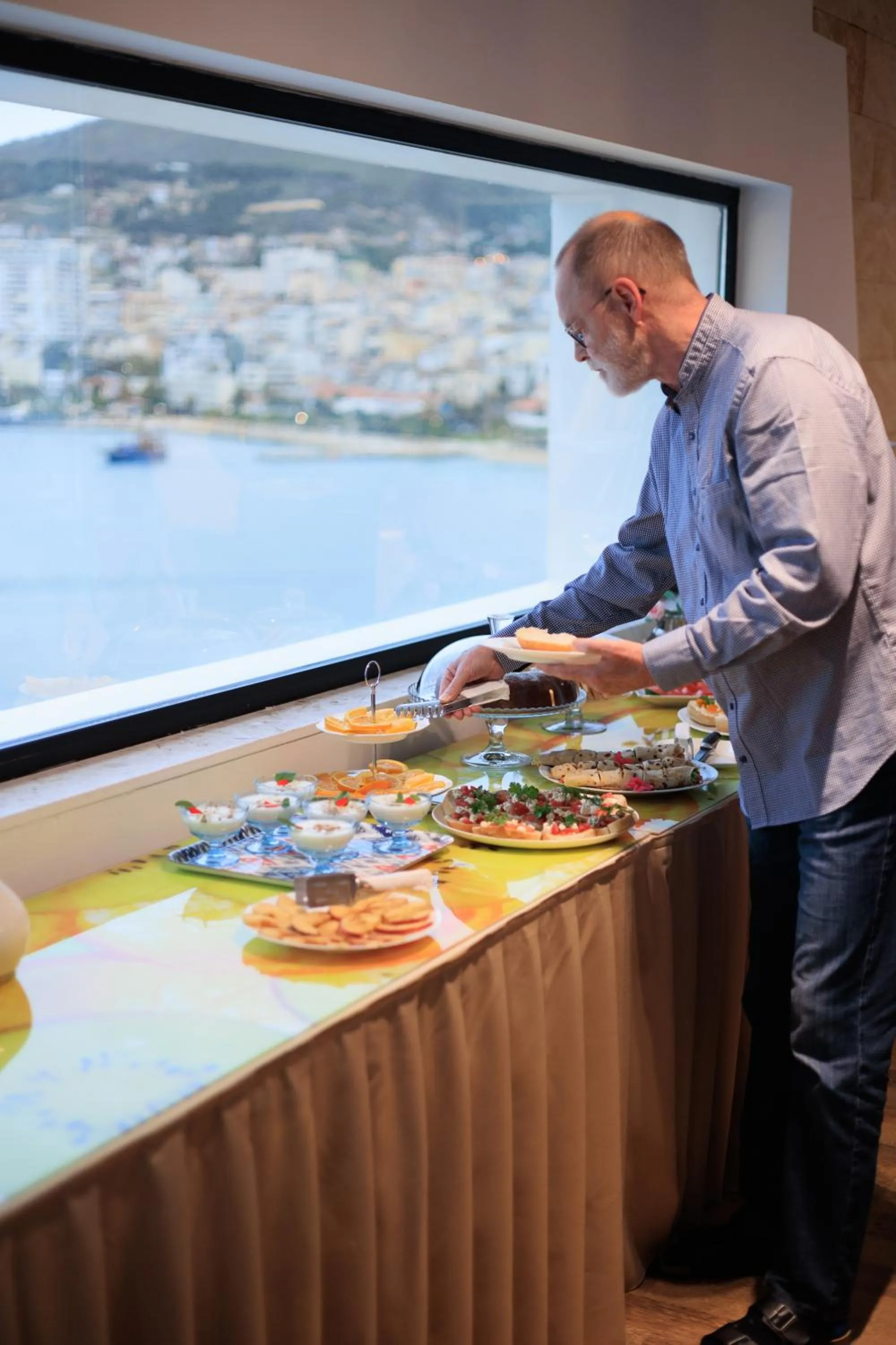 Buffet breakfast in Hotel Brilant Saranda