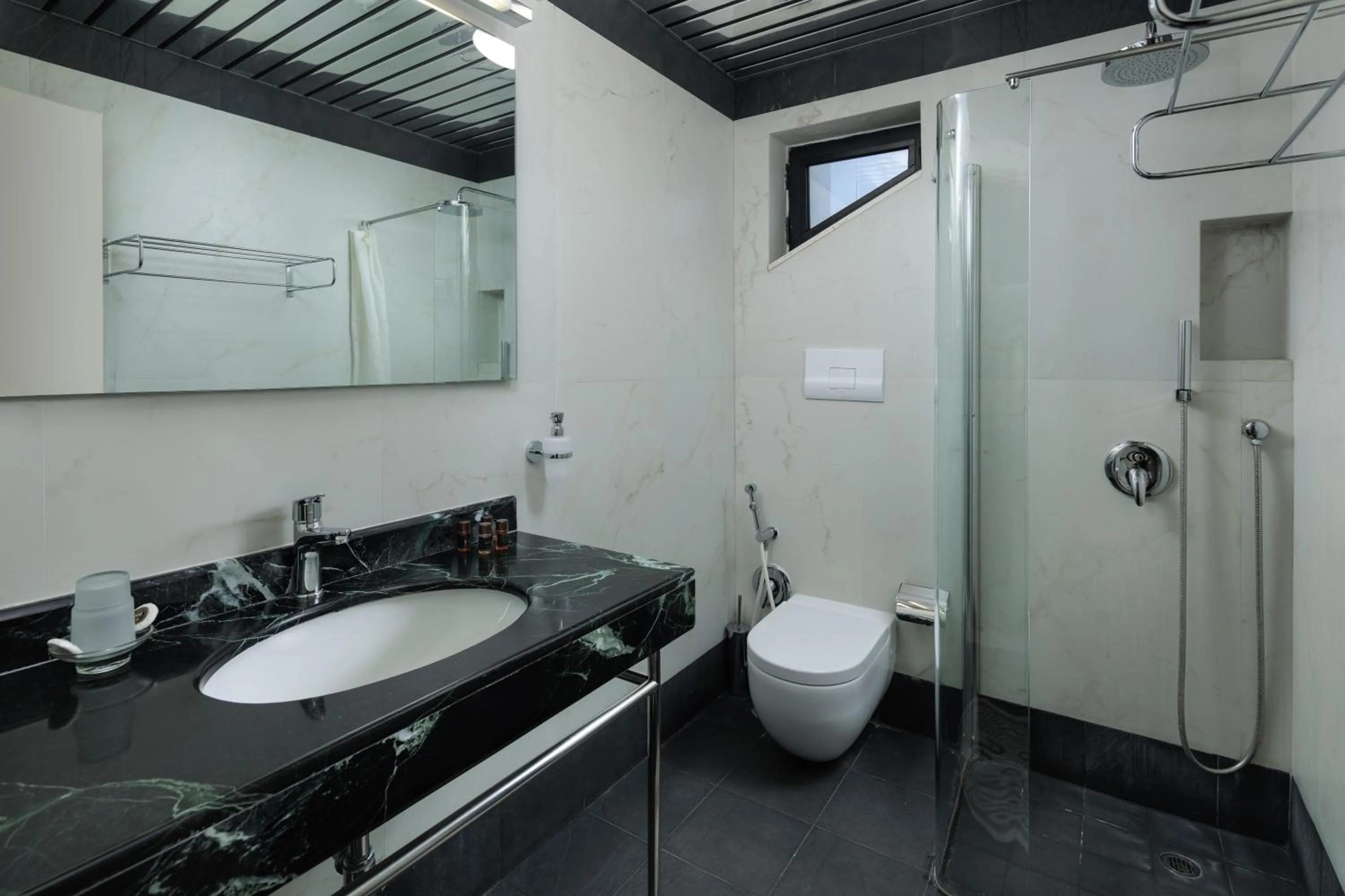 Bathroom in Hotel Brilant Saranda