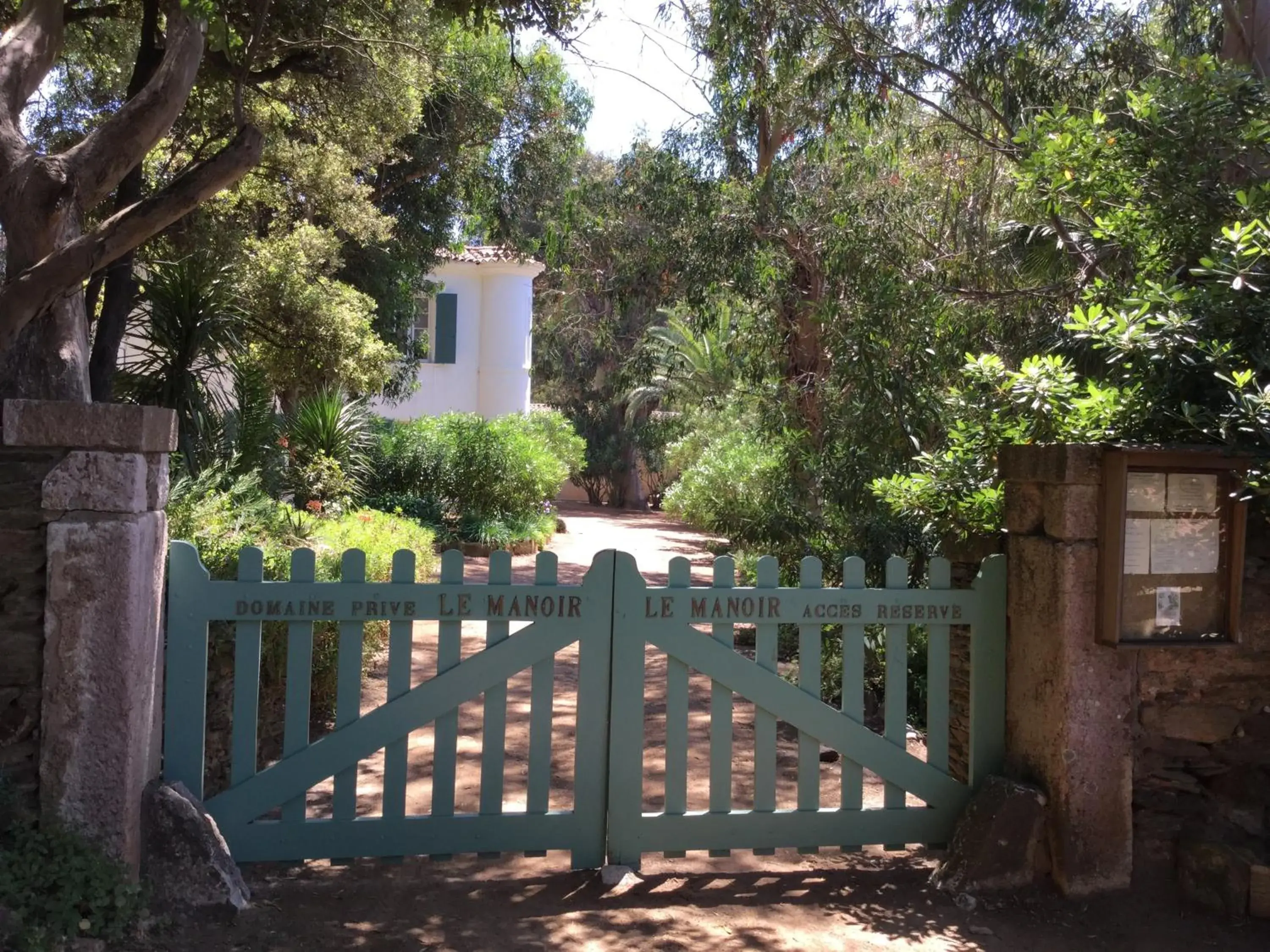 Le Manoir de Port-Cros Le Manoir de Port-Cros