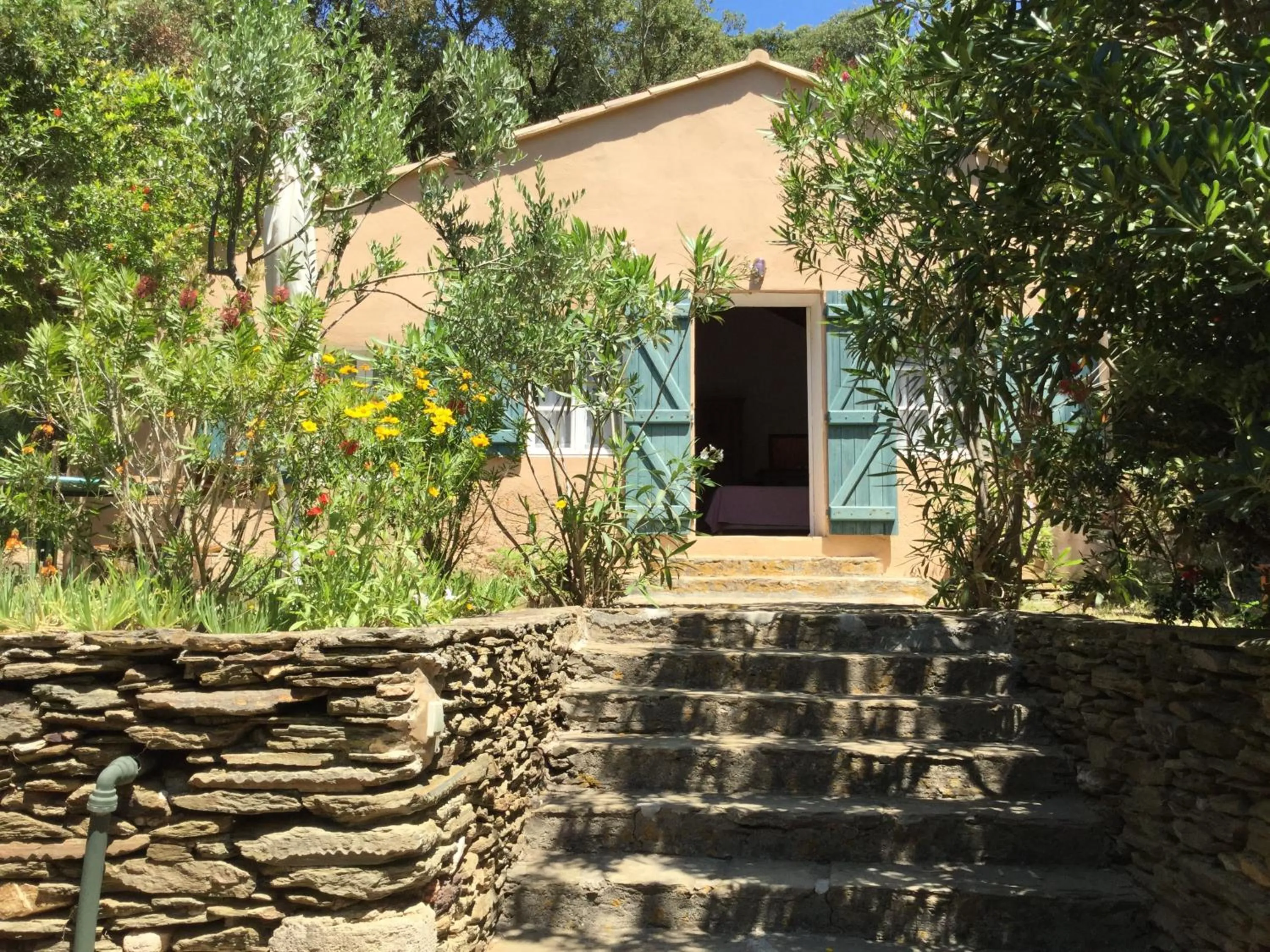 Facade/entrance in Le Manoir de Port-Cros