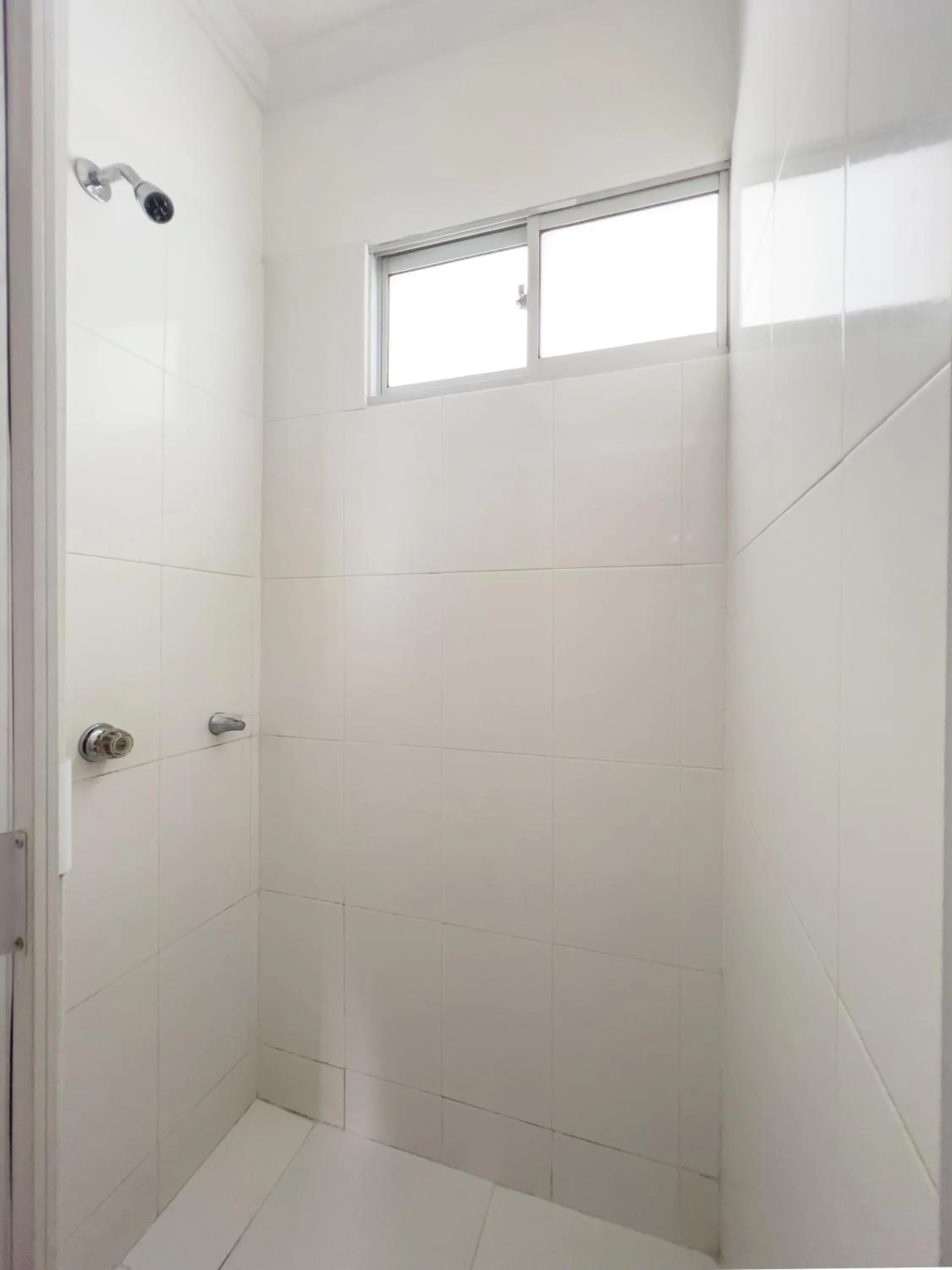 Shower in Apartamentos Playa Rodadero