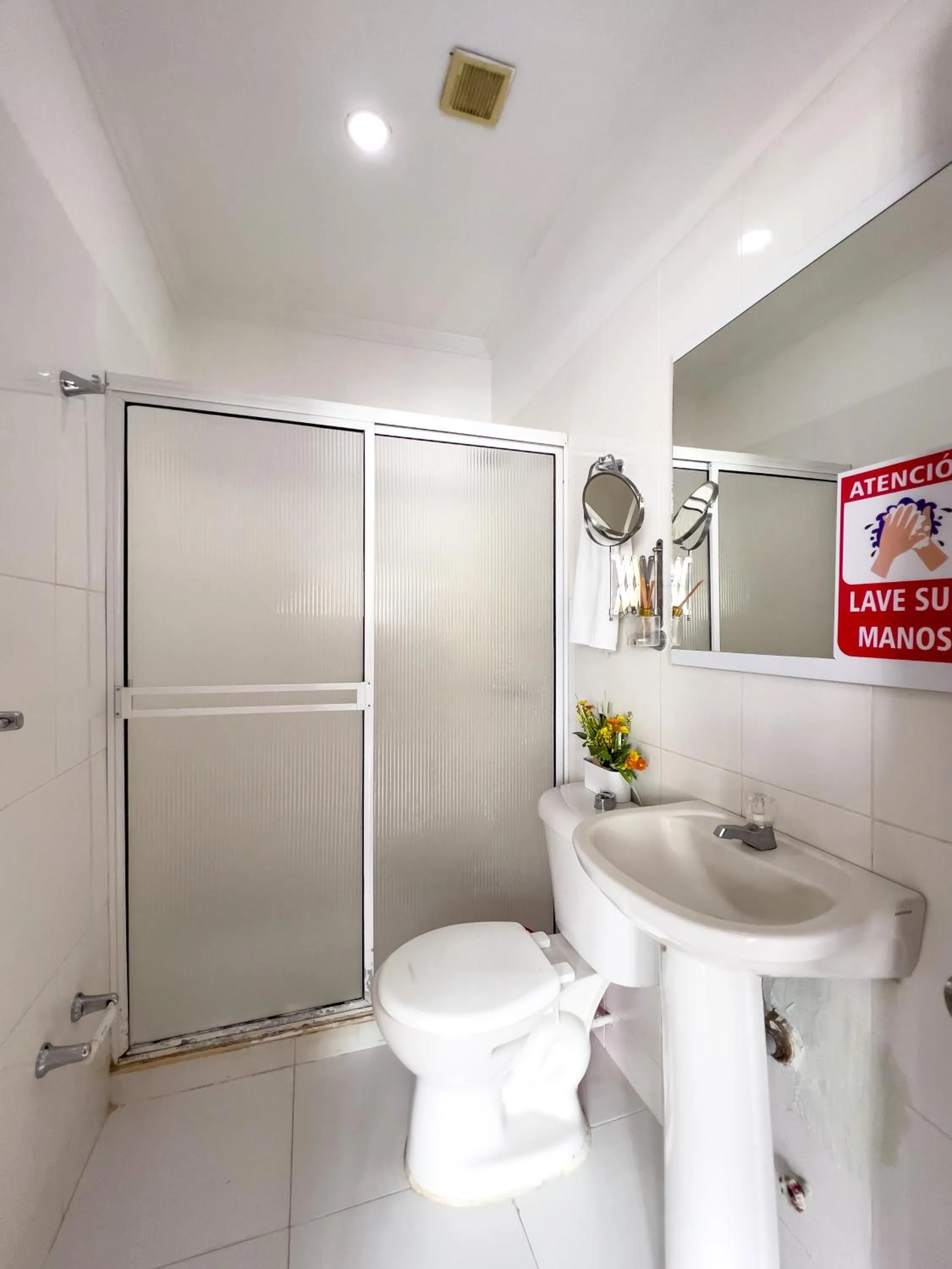 Bathroom in Apartamentos Playa Rodadero