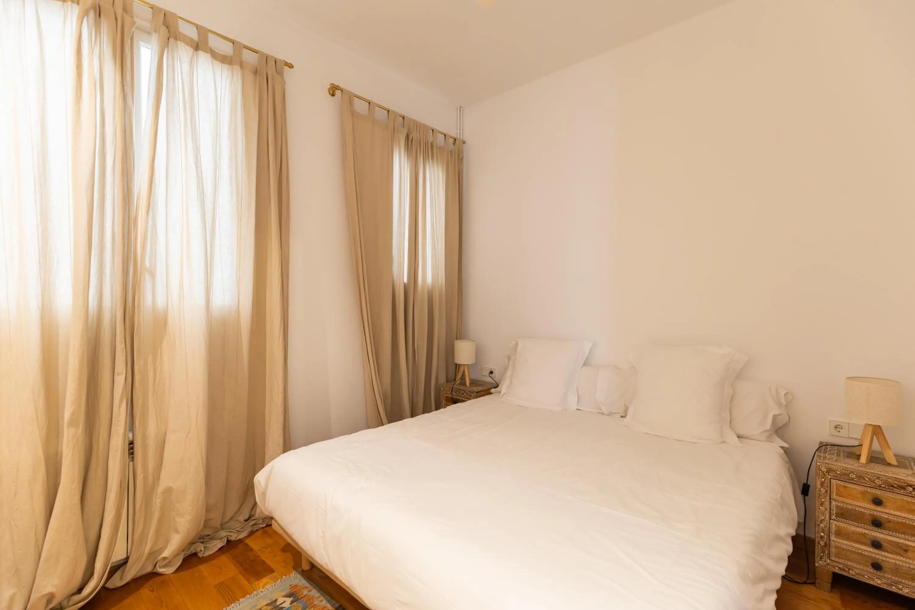 Bedroom, Bed in BCN Apartments 41