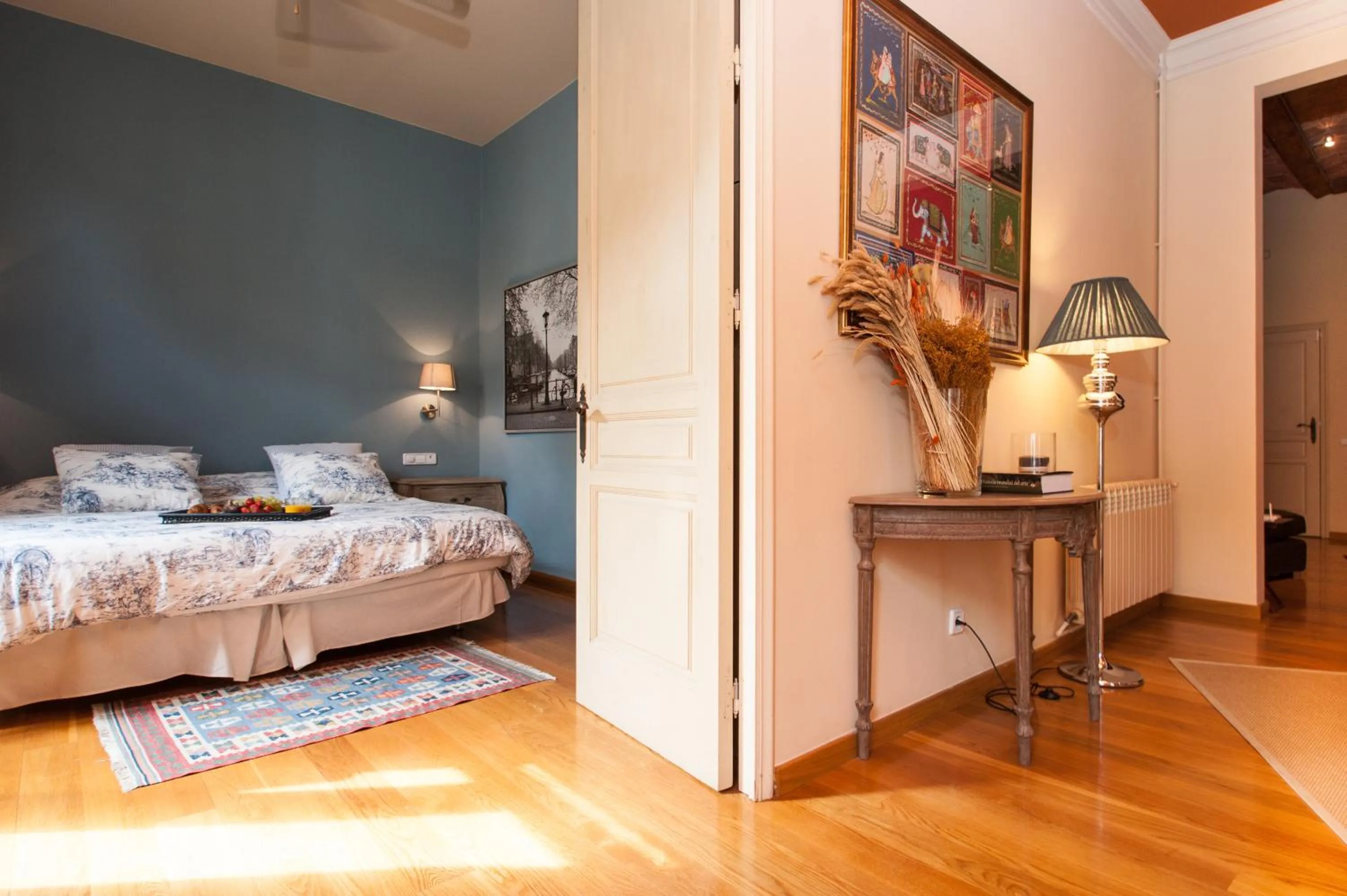 Bedroom, Bed in BCN Apartments 41