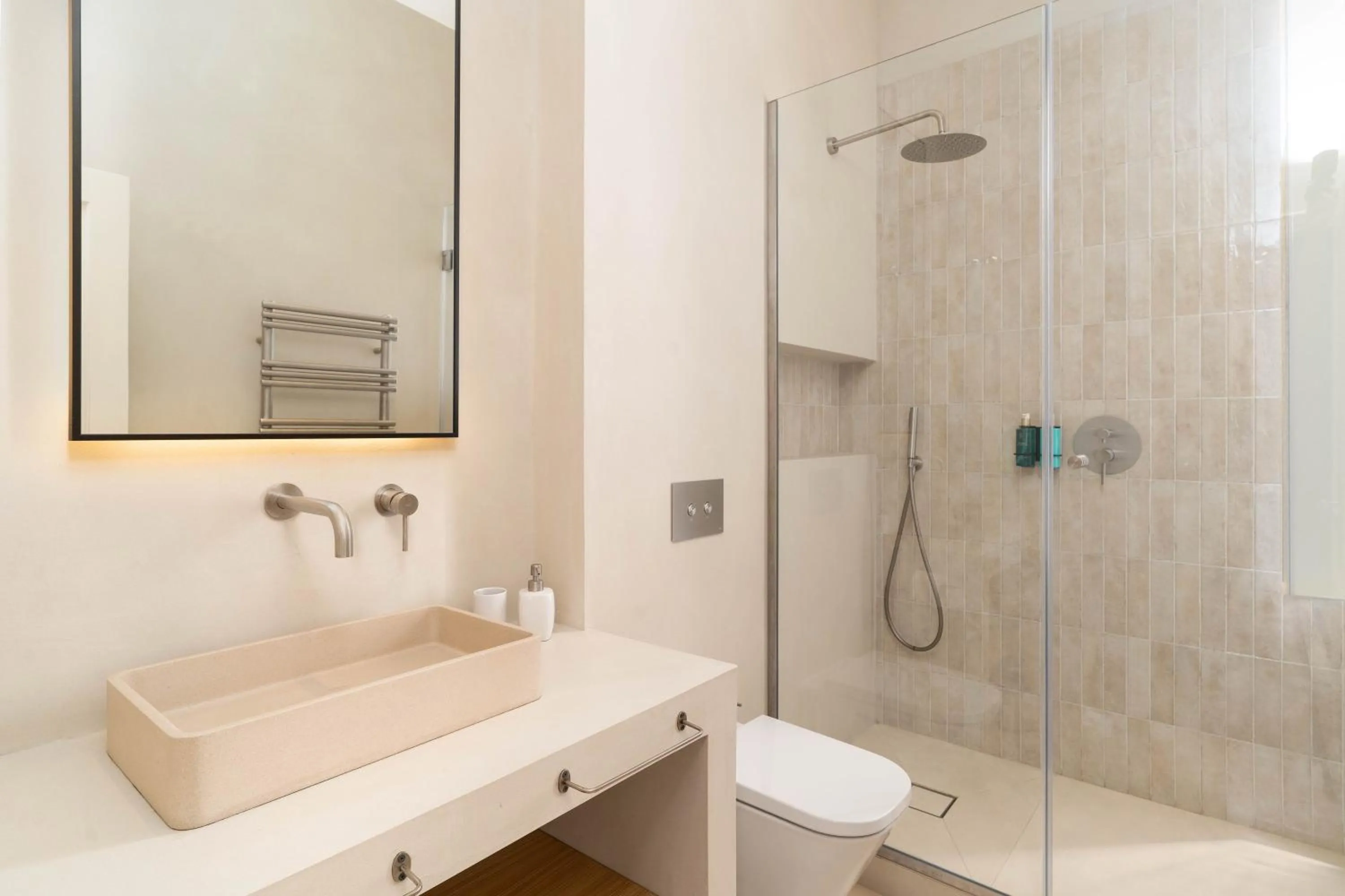 Shower in BCN Apartments 41