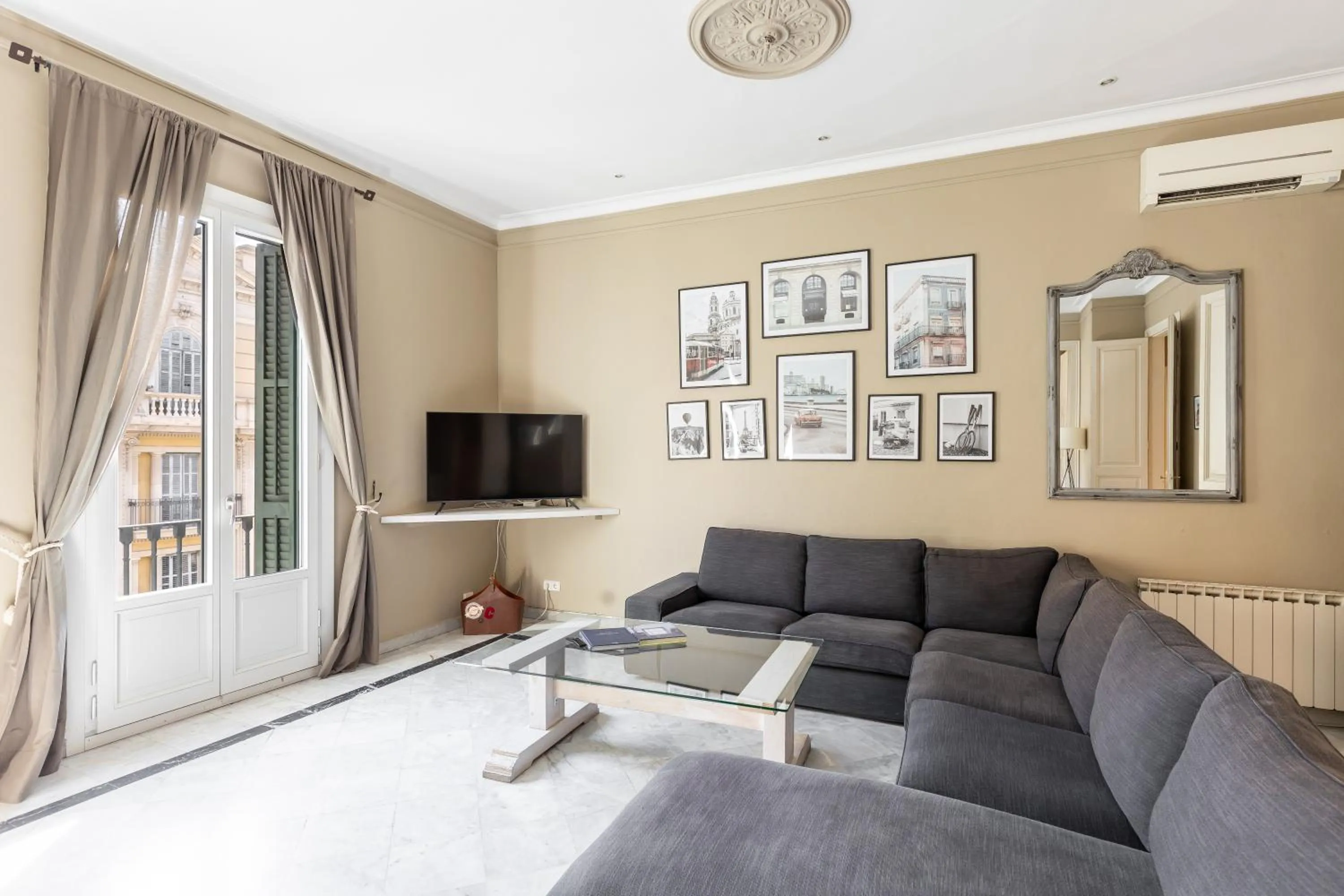 Living room in BCN Apartments 41