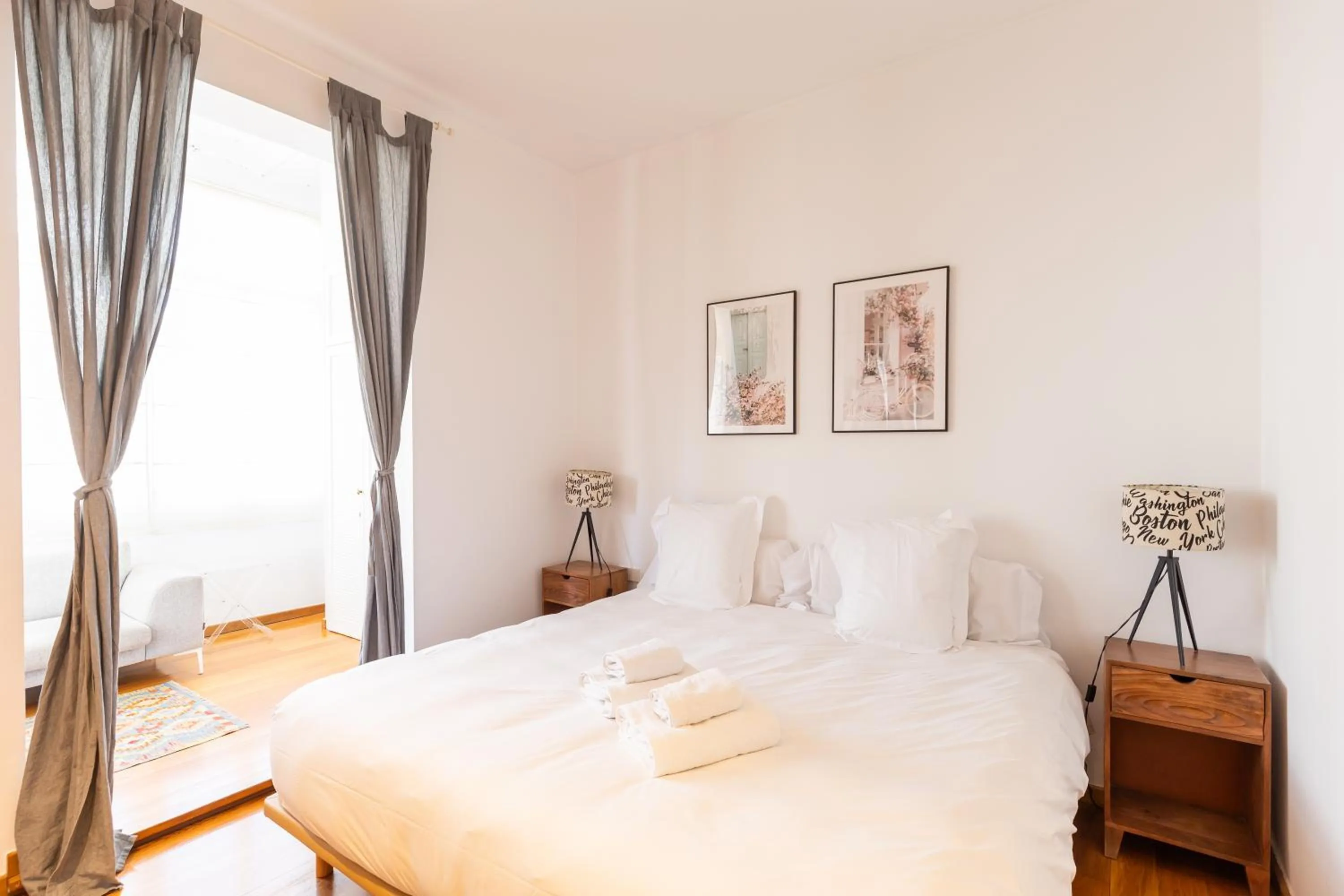 Bedroom, Bed in BCN Apartments 41