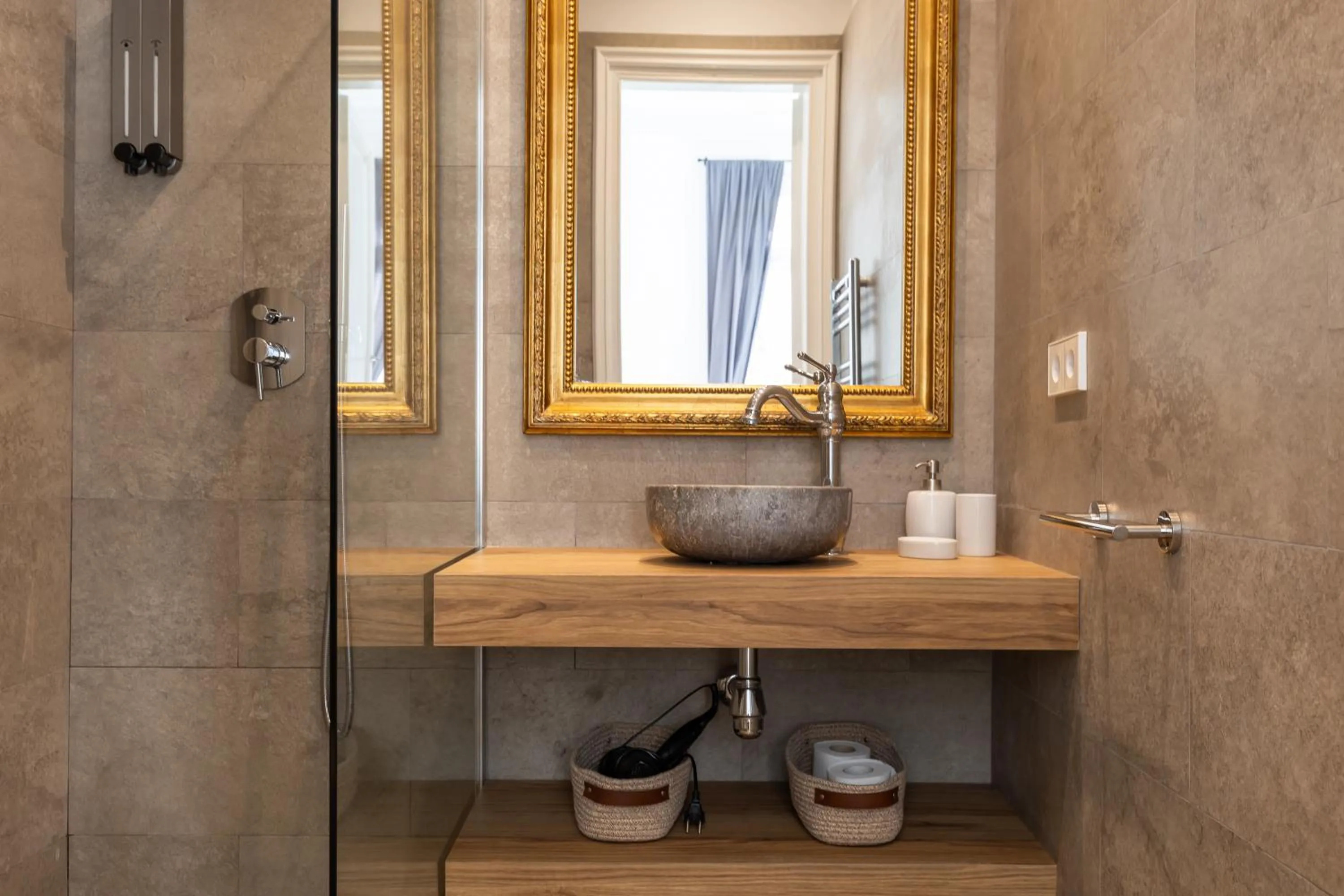 Bathroom in BCN Apartments 41