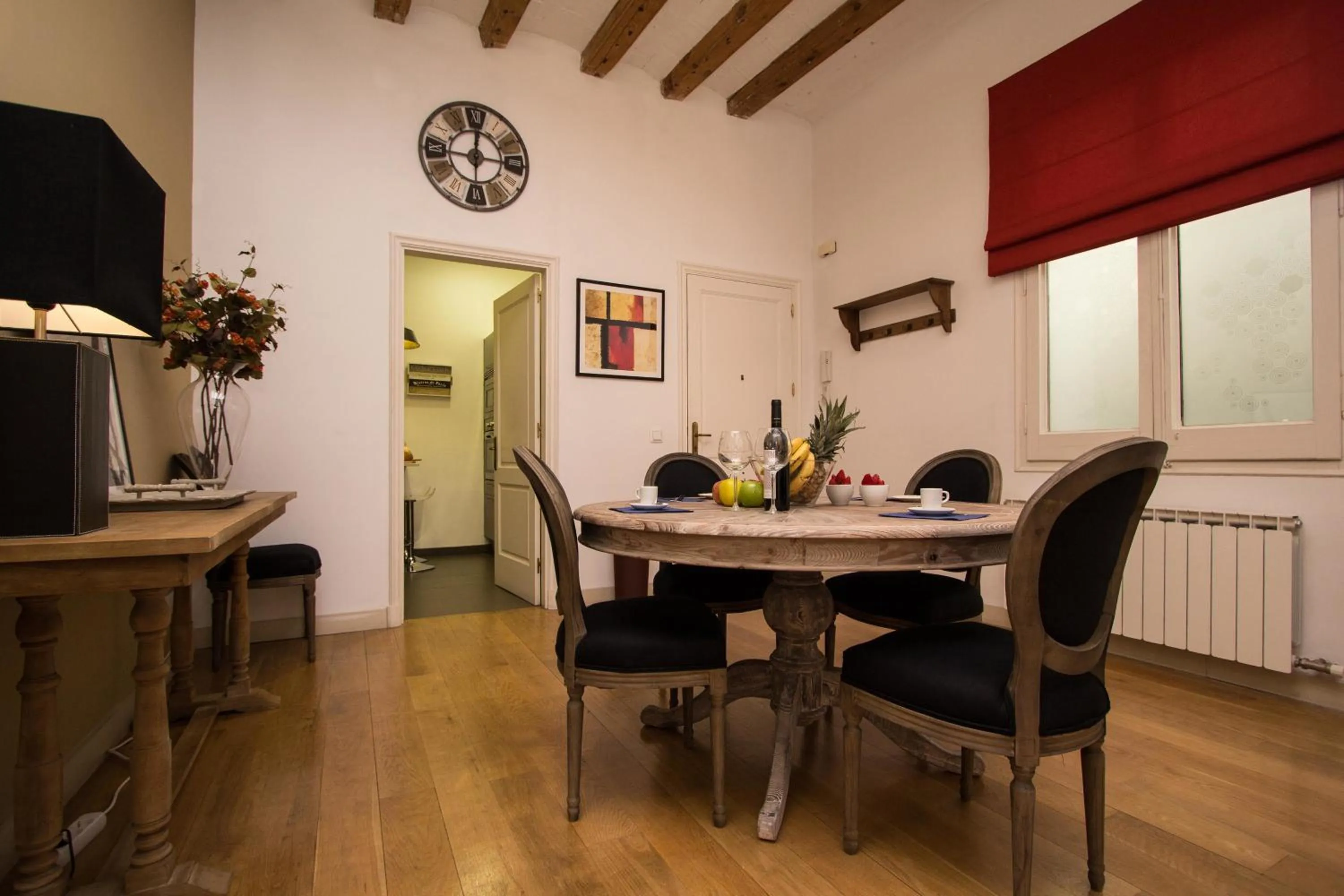 Dining area in BCN Apartments 41