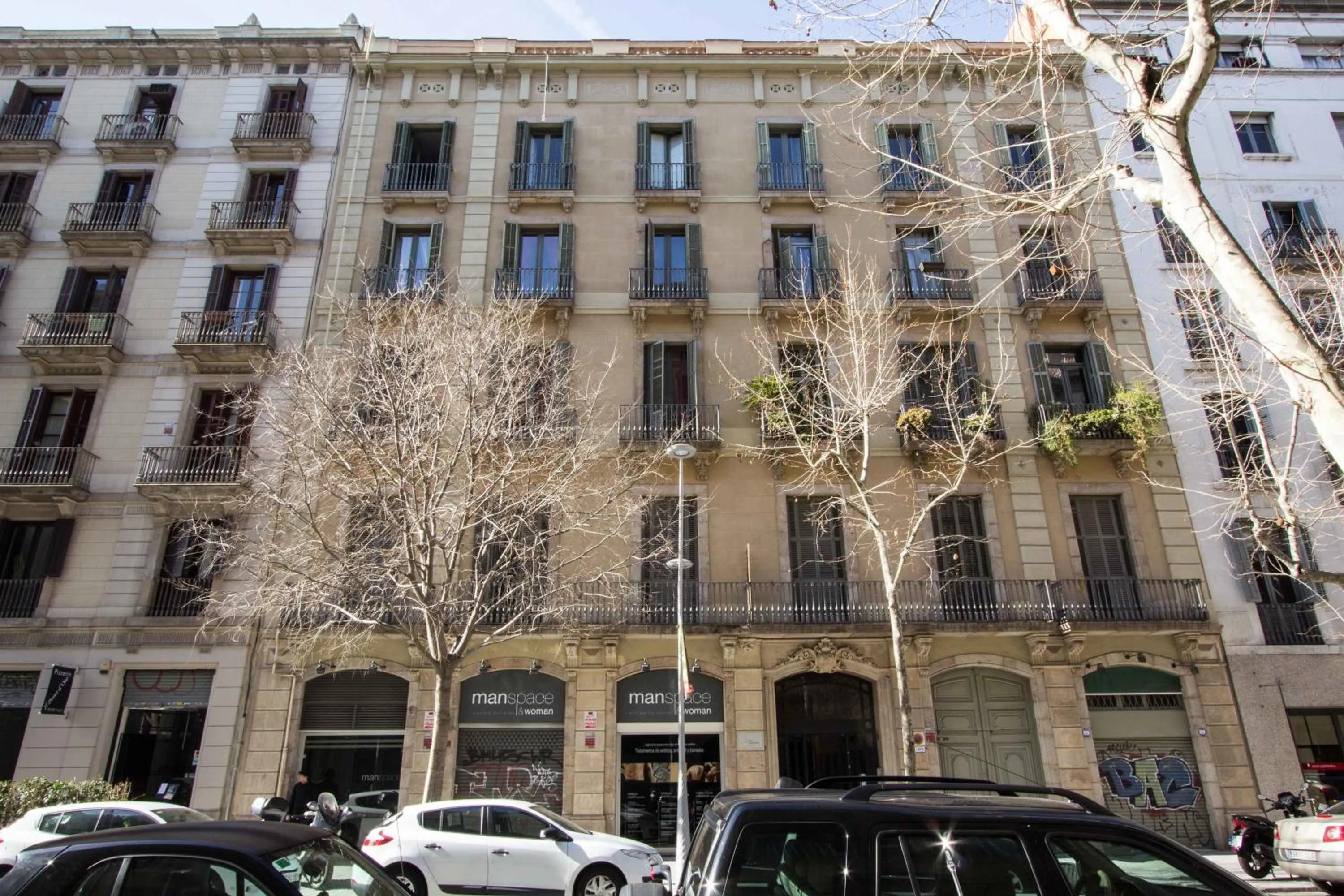 Facade/entrance in BCN Apartments 41