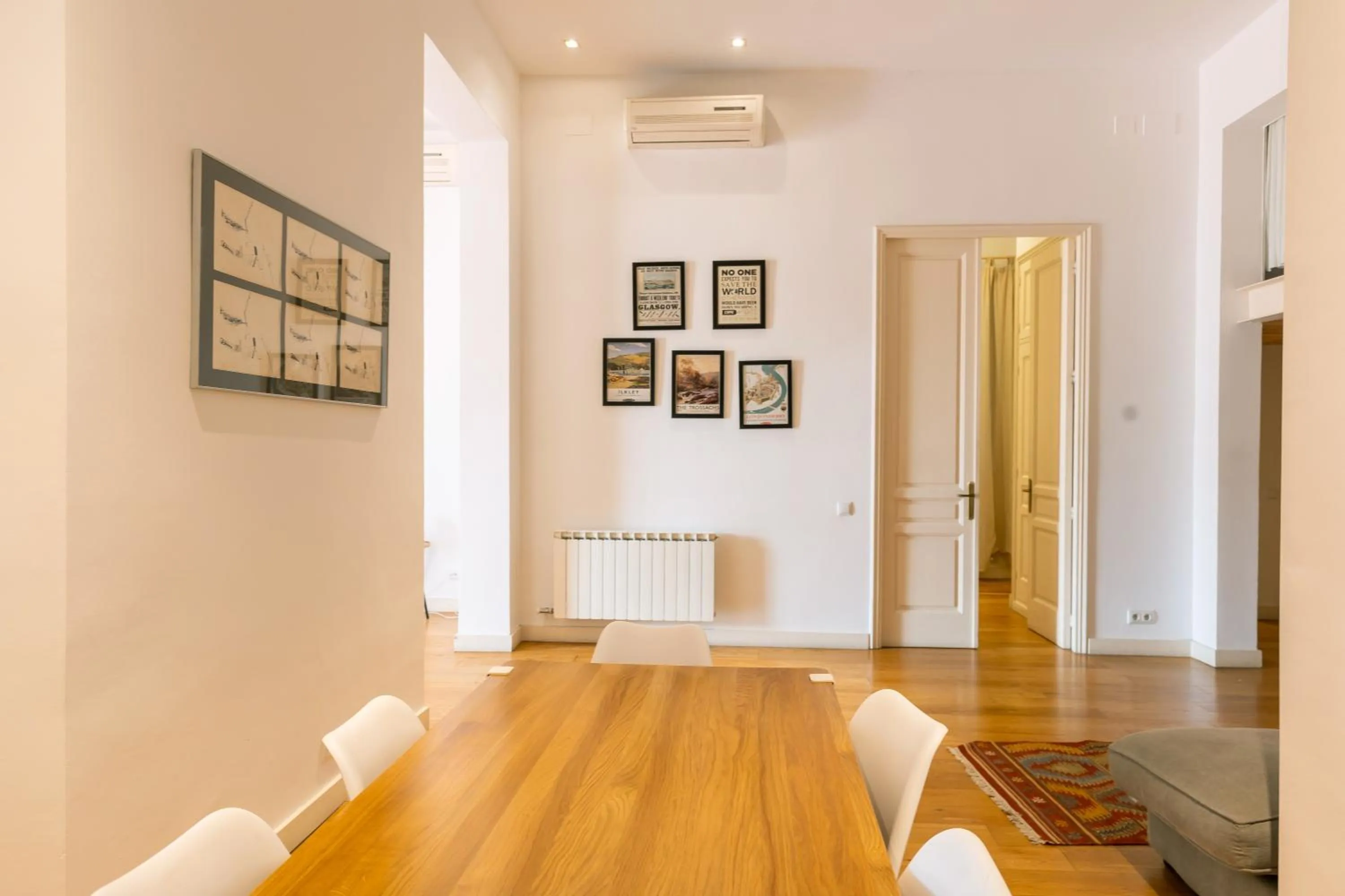 Dining area in BCN Apartments 41