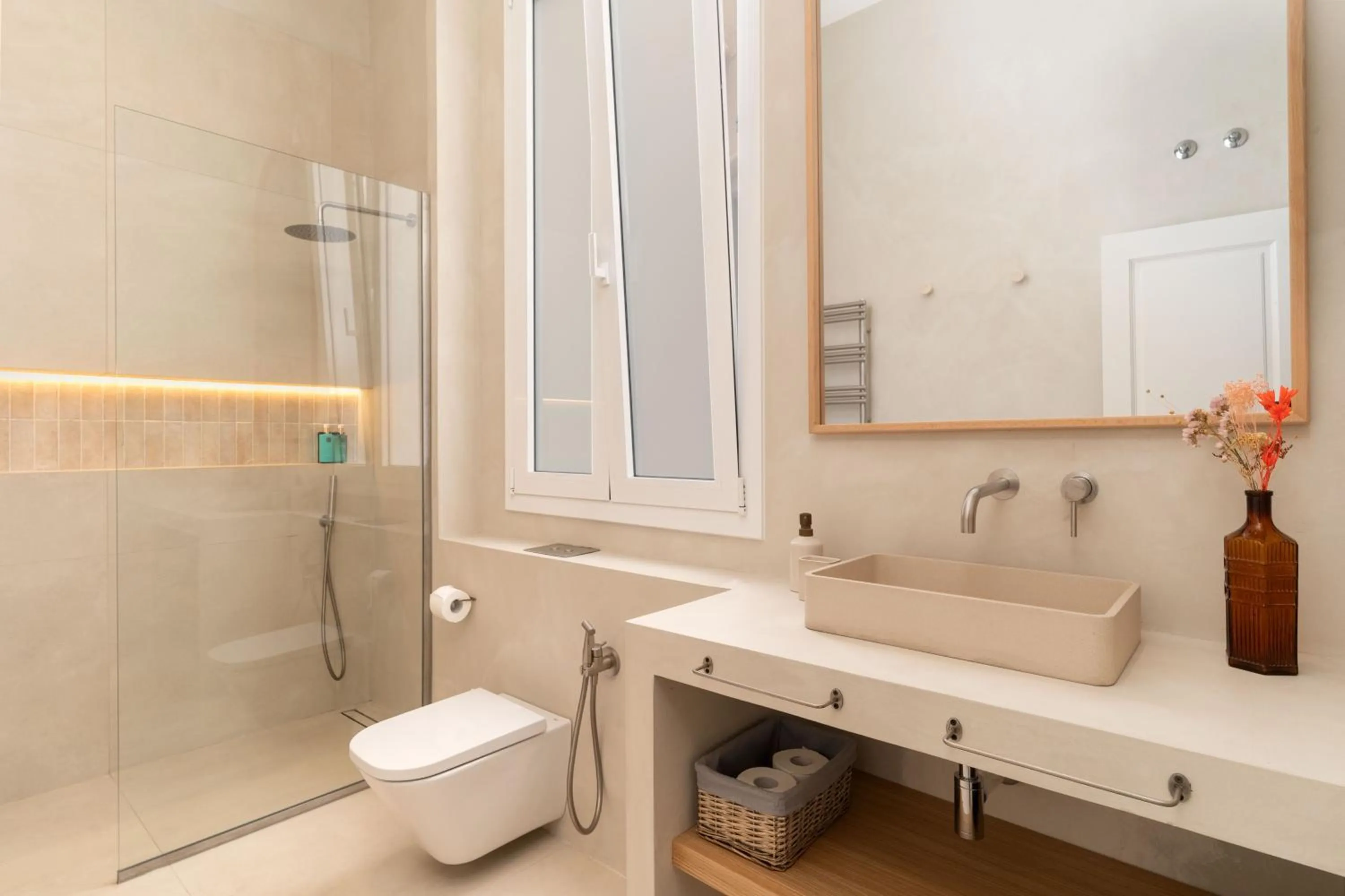 Shower in BCN Apartments 41