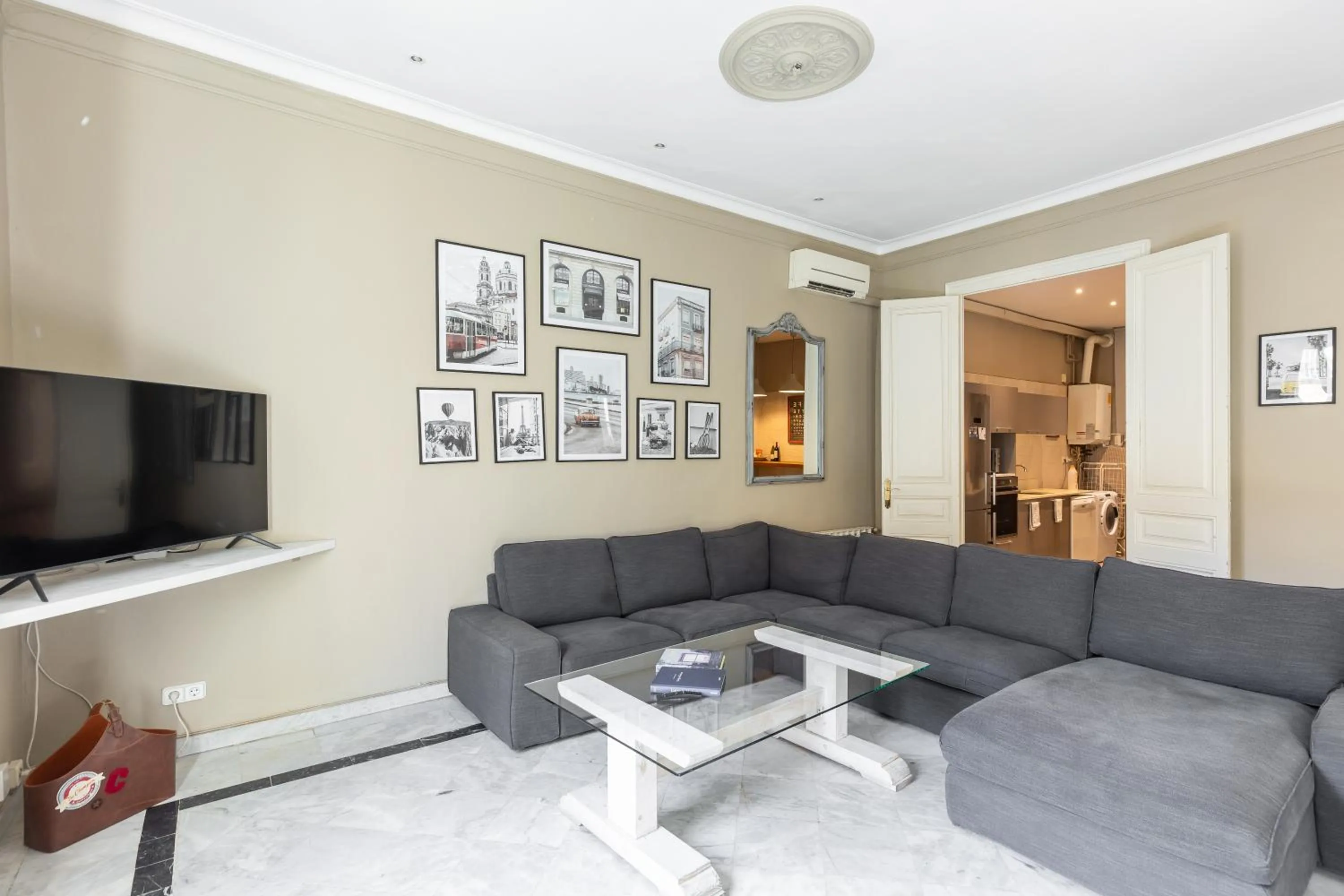 Living room in BCN Apartments 41