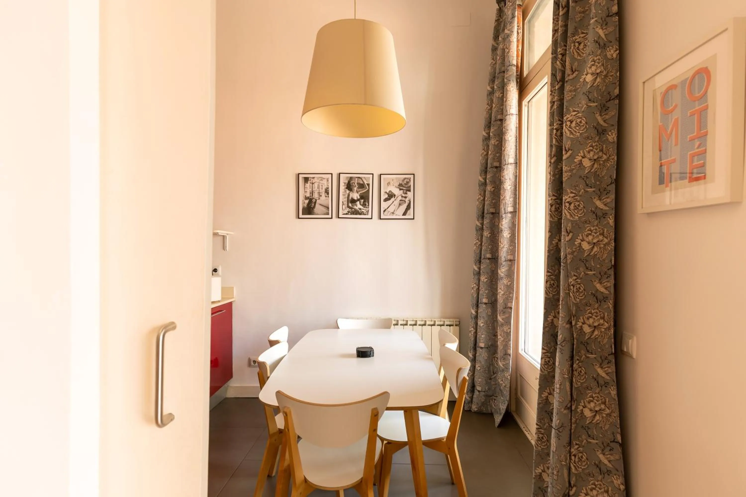 Dining area in BCN Apartments 41