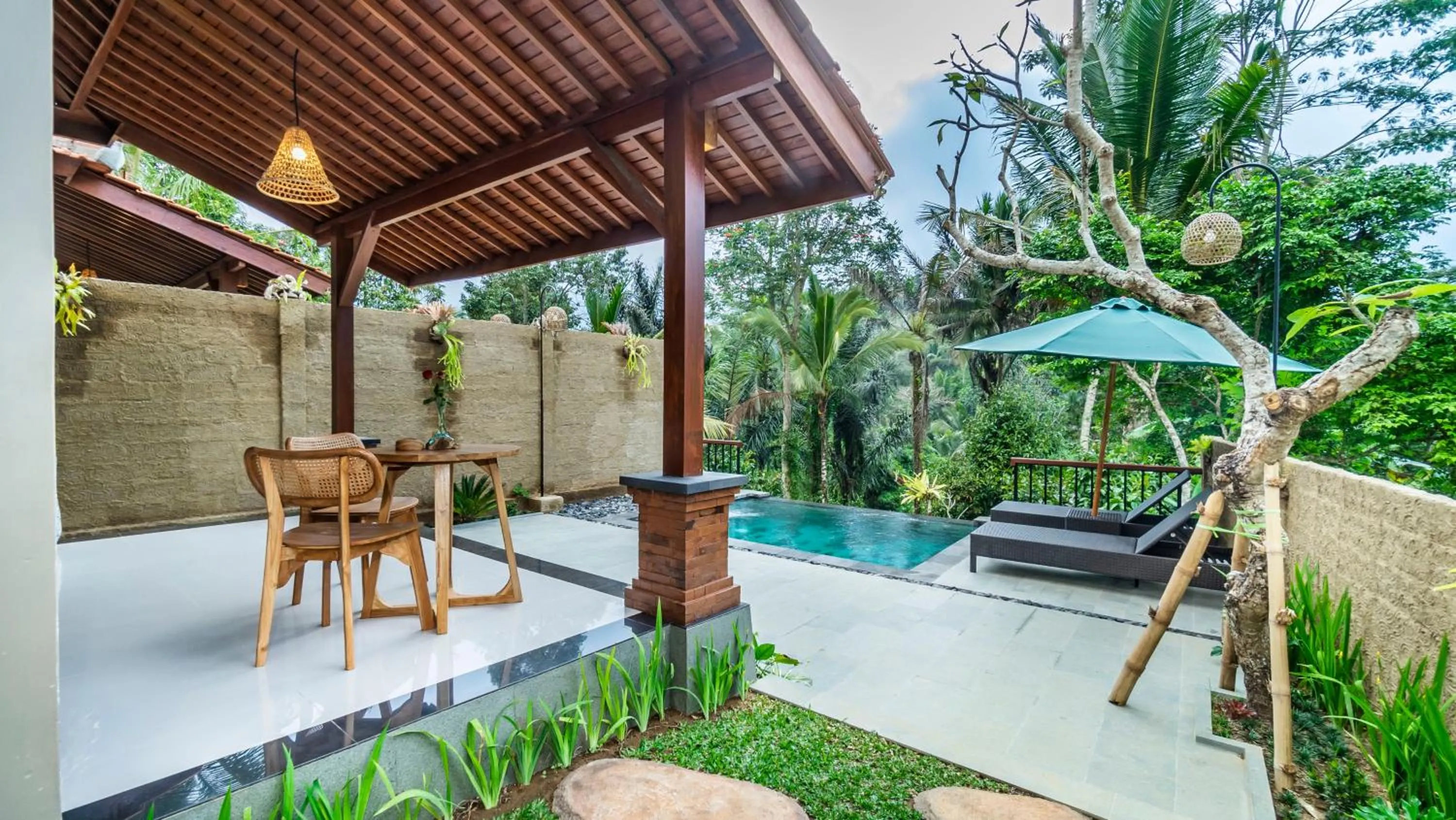 Spring in Uma Kakul Villas