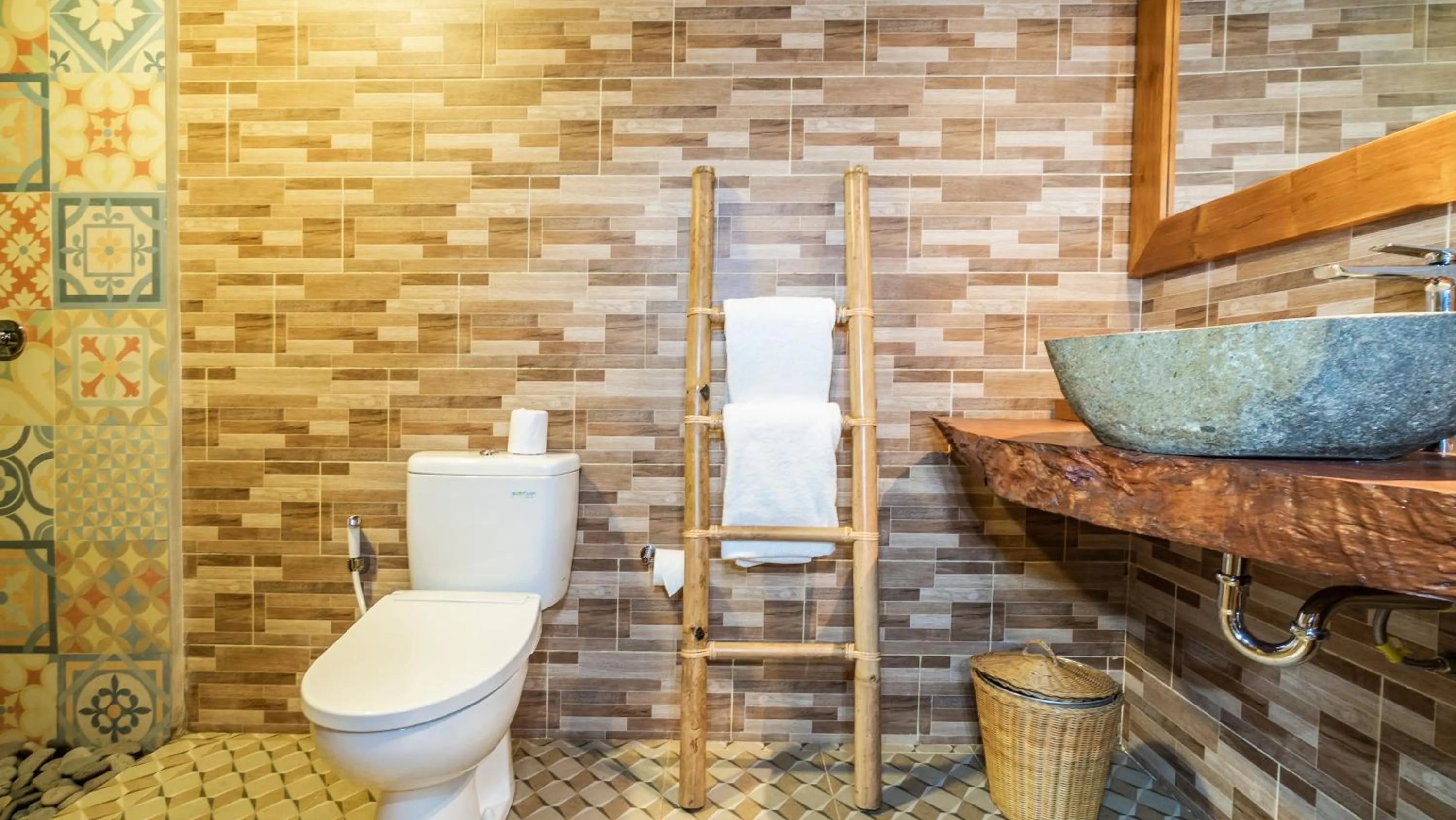 Shower in Uma Kakul Villas