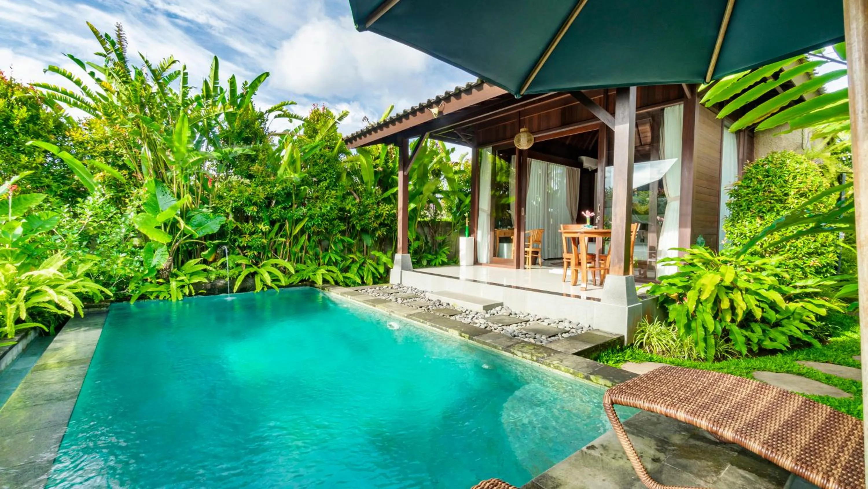 Property building in Uma Kakul Villas