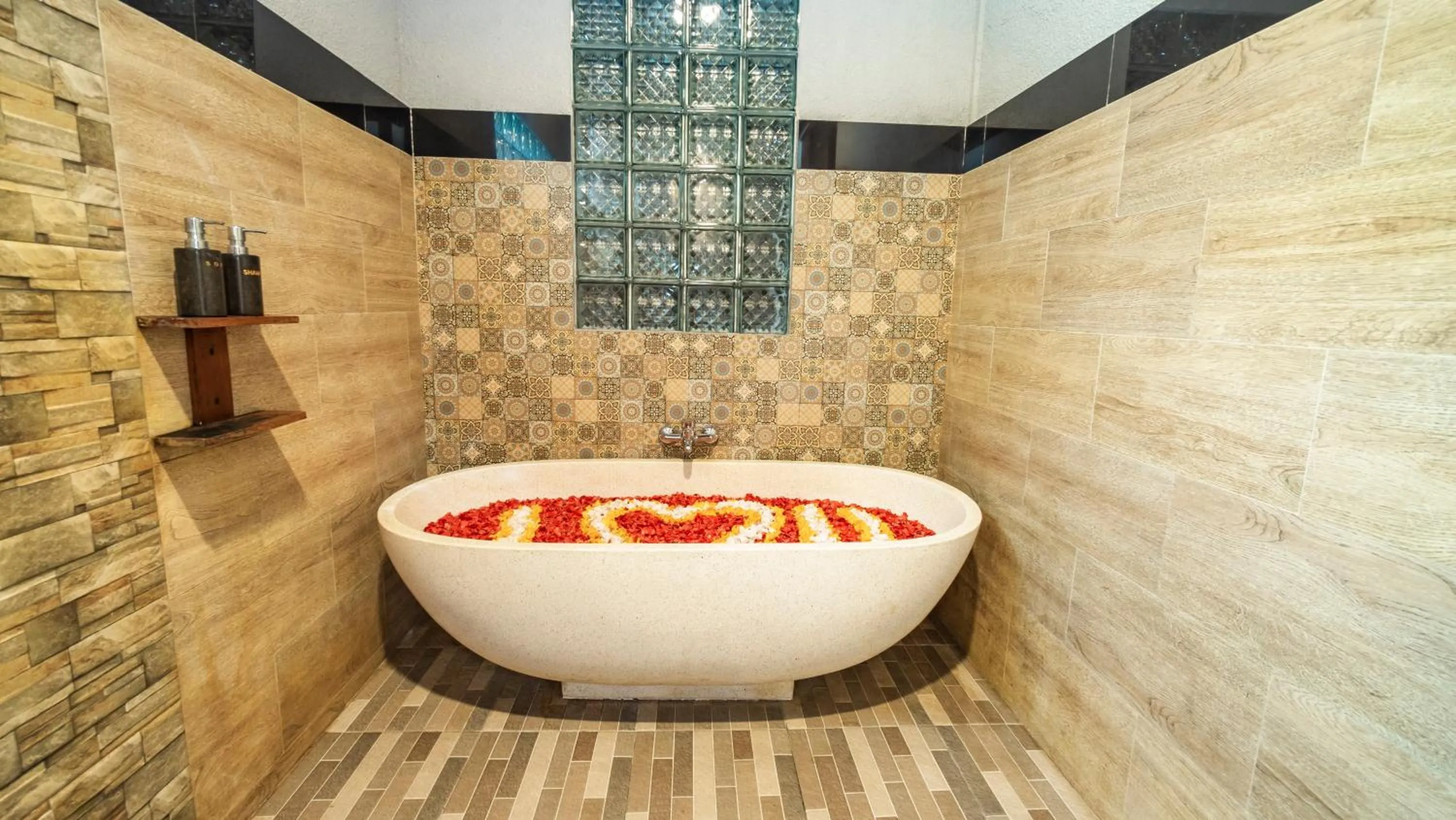 Hot Tub in Uma Kakul Villas