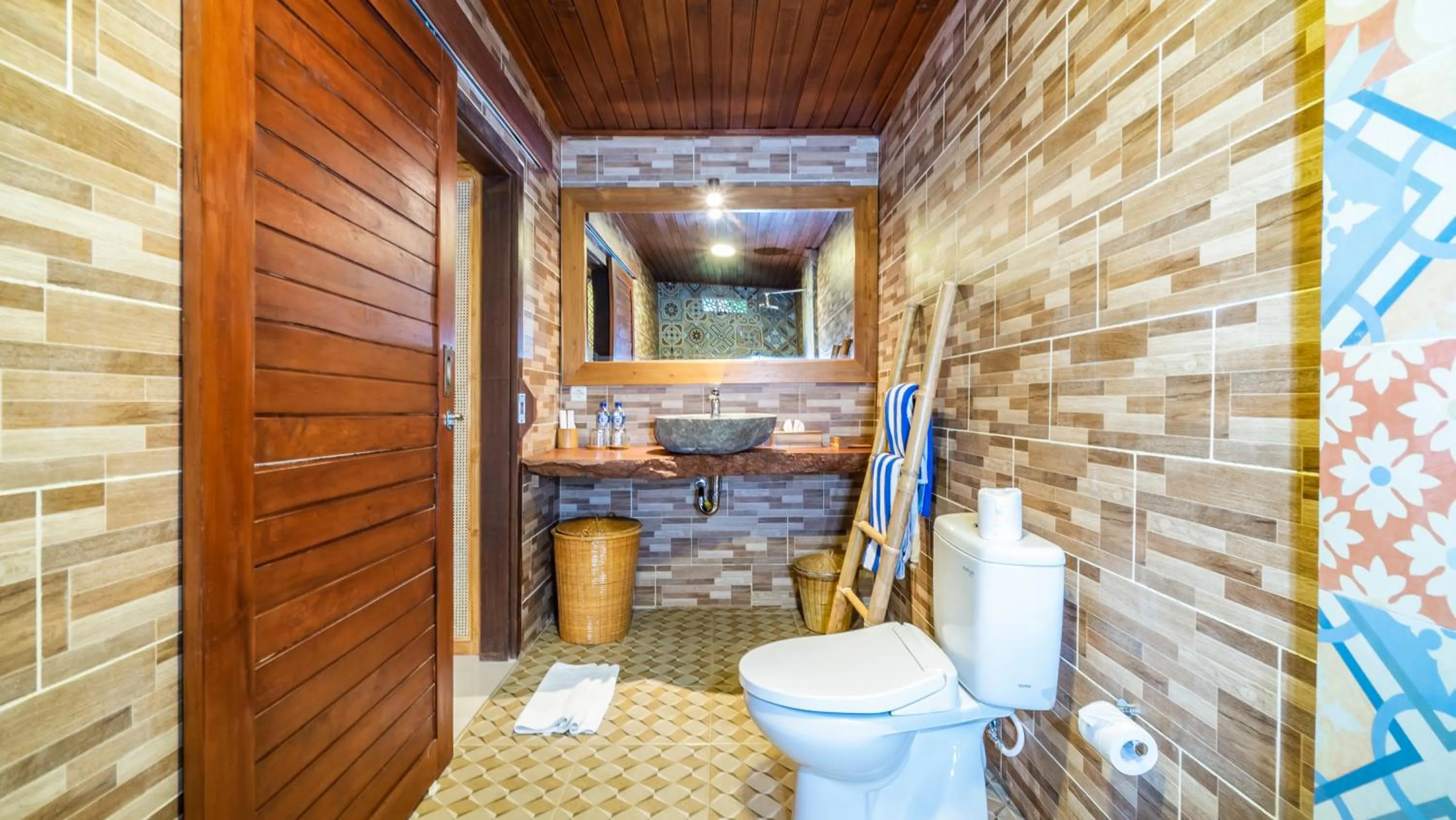 Shower in Uma Kakul Villas