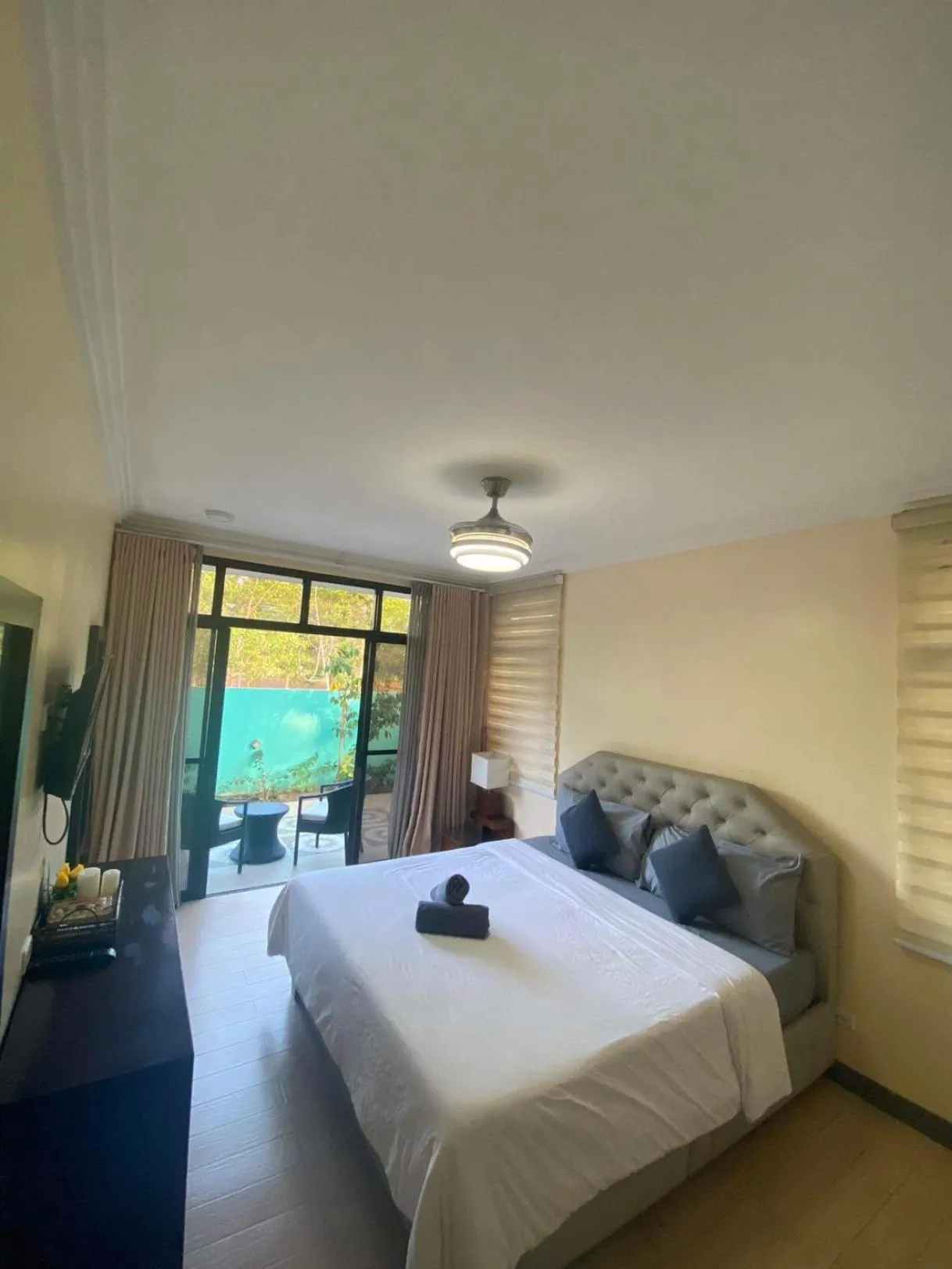 Bed in Bella Villa Coron