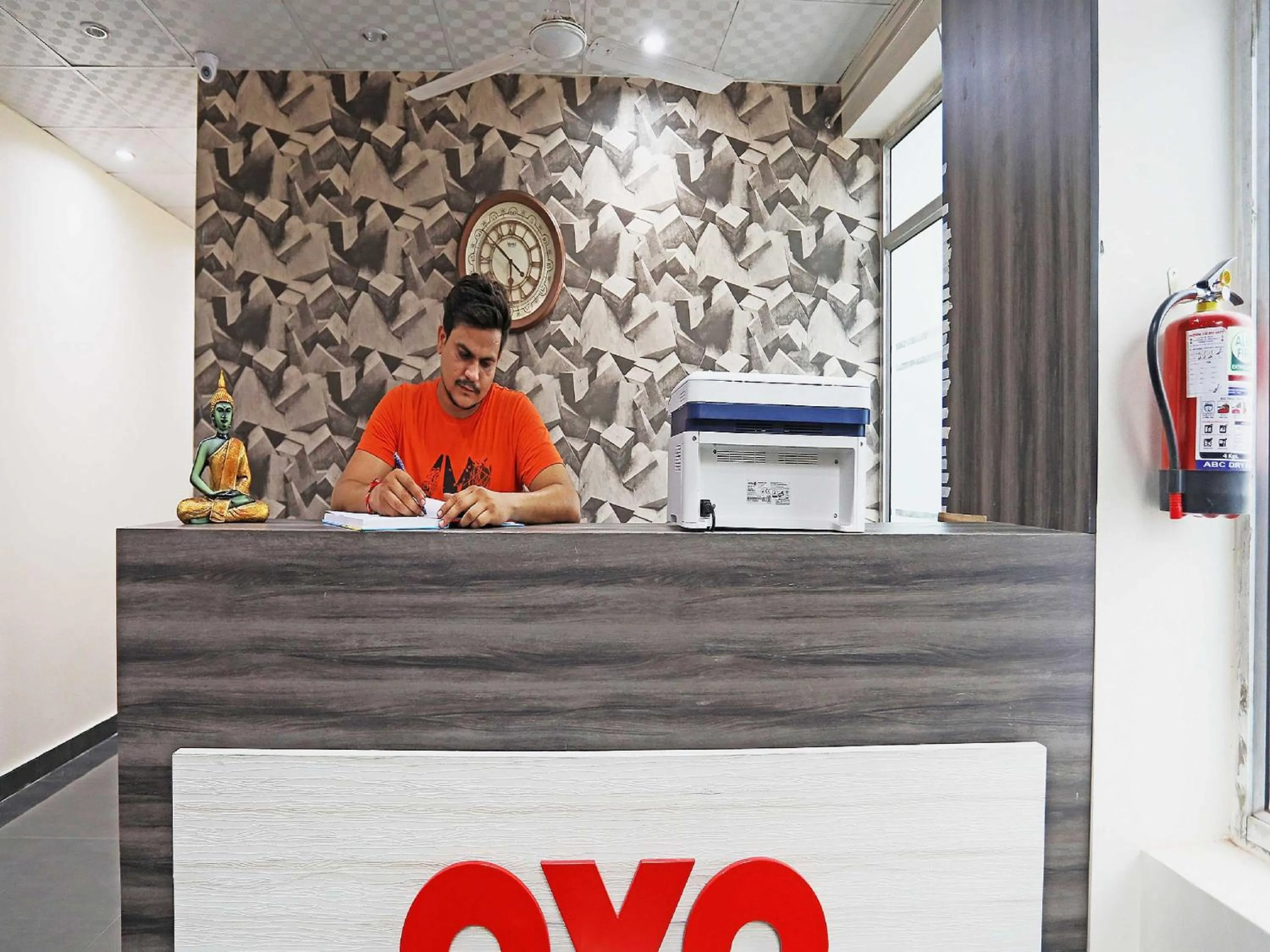 Lobby or reception in Hotel O Platinum Inn