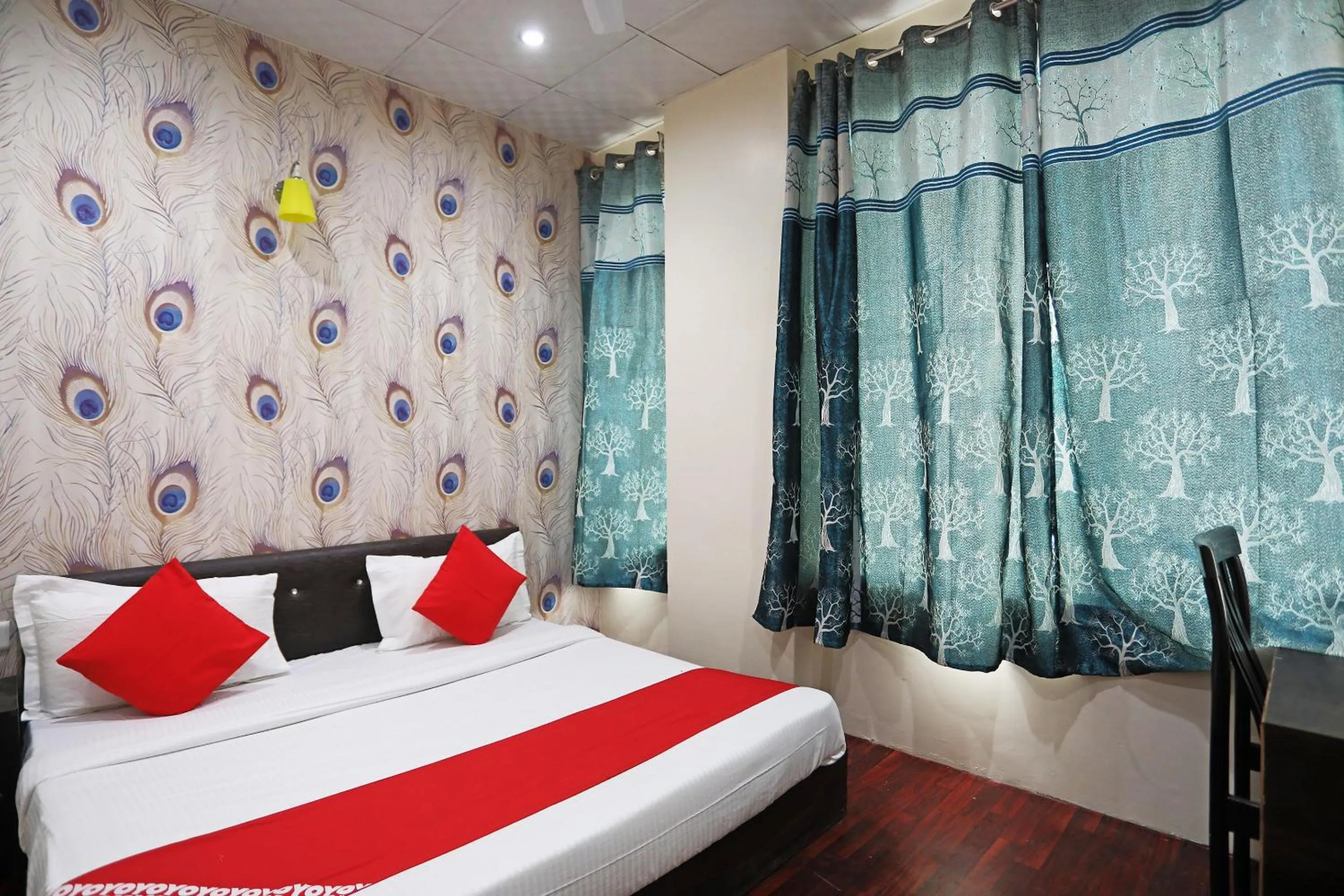 Bedroom, Bed in Hotel O Platinum Inn