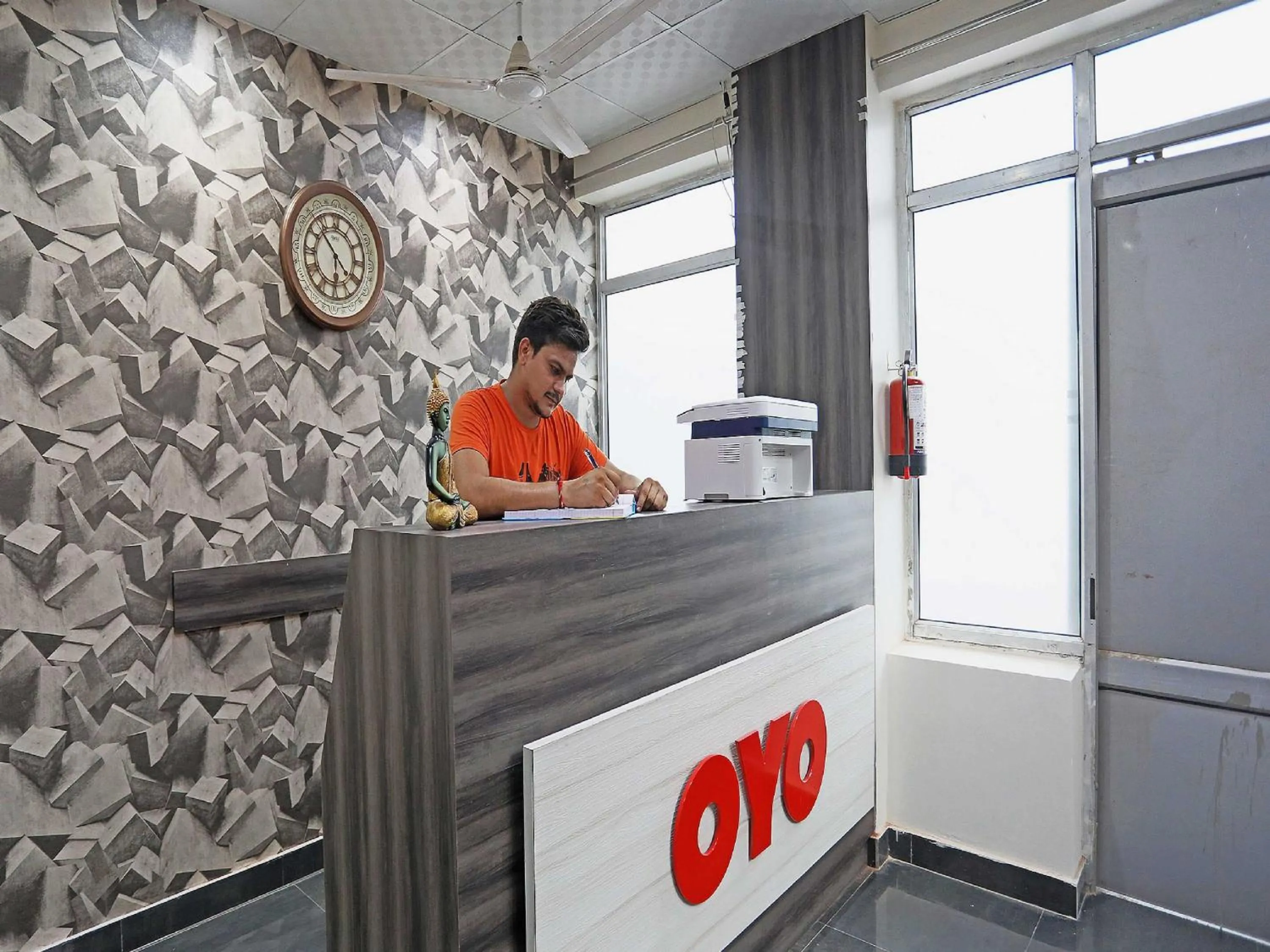 Lobby or reception in Hotel O Platinum Inn