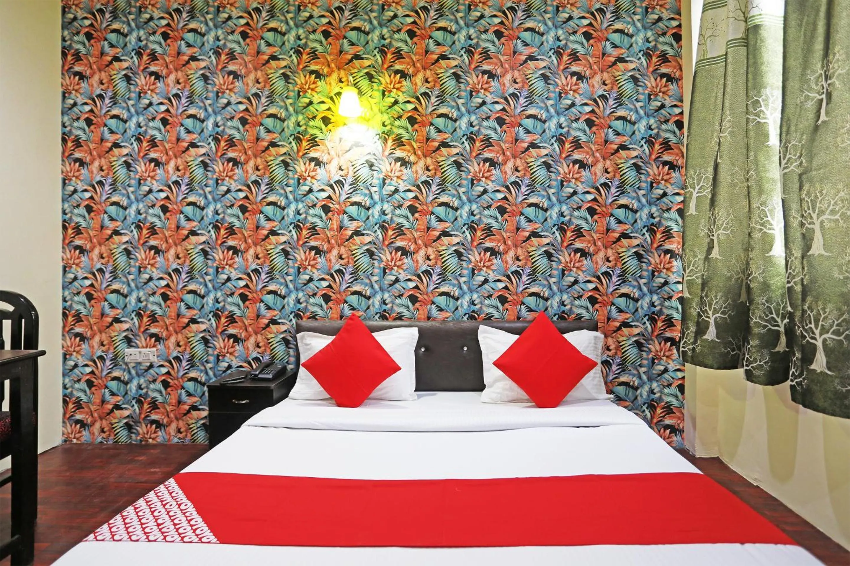 Bedroom, Bed in Hotel O Platinum Inn