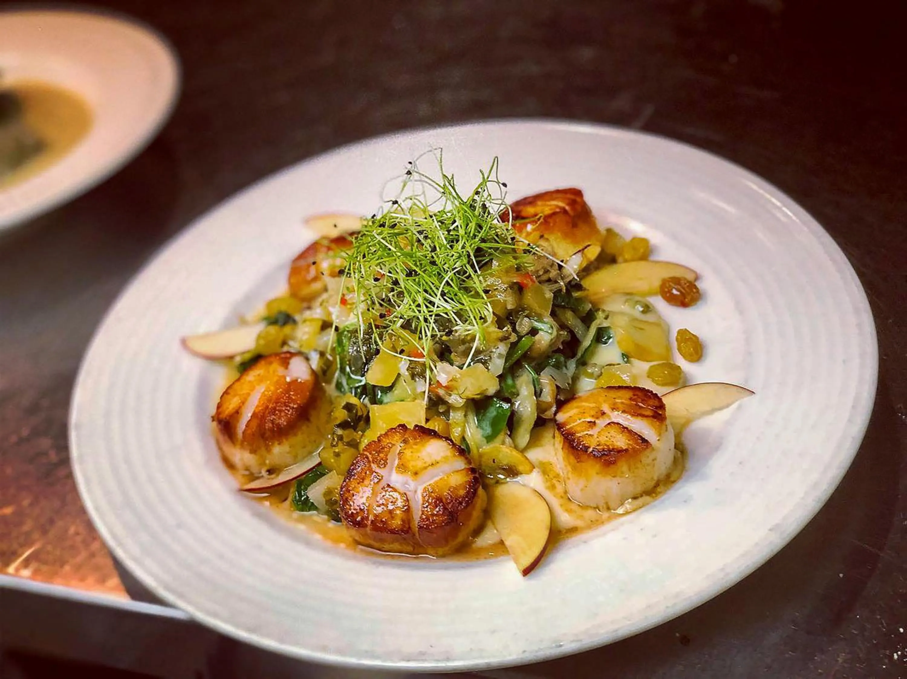 Restaurant/places to eat in Holiday Inn & Suites Boston Peabody by IHG