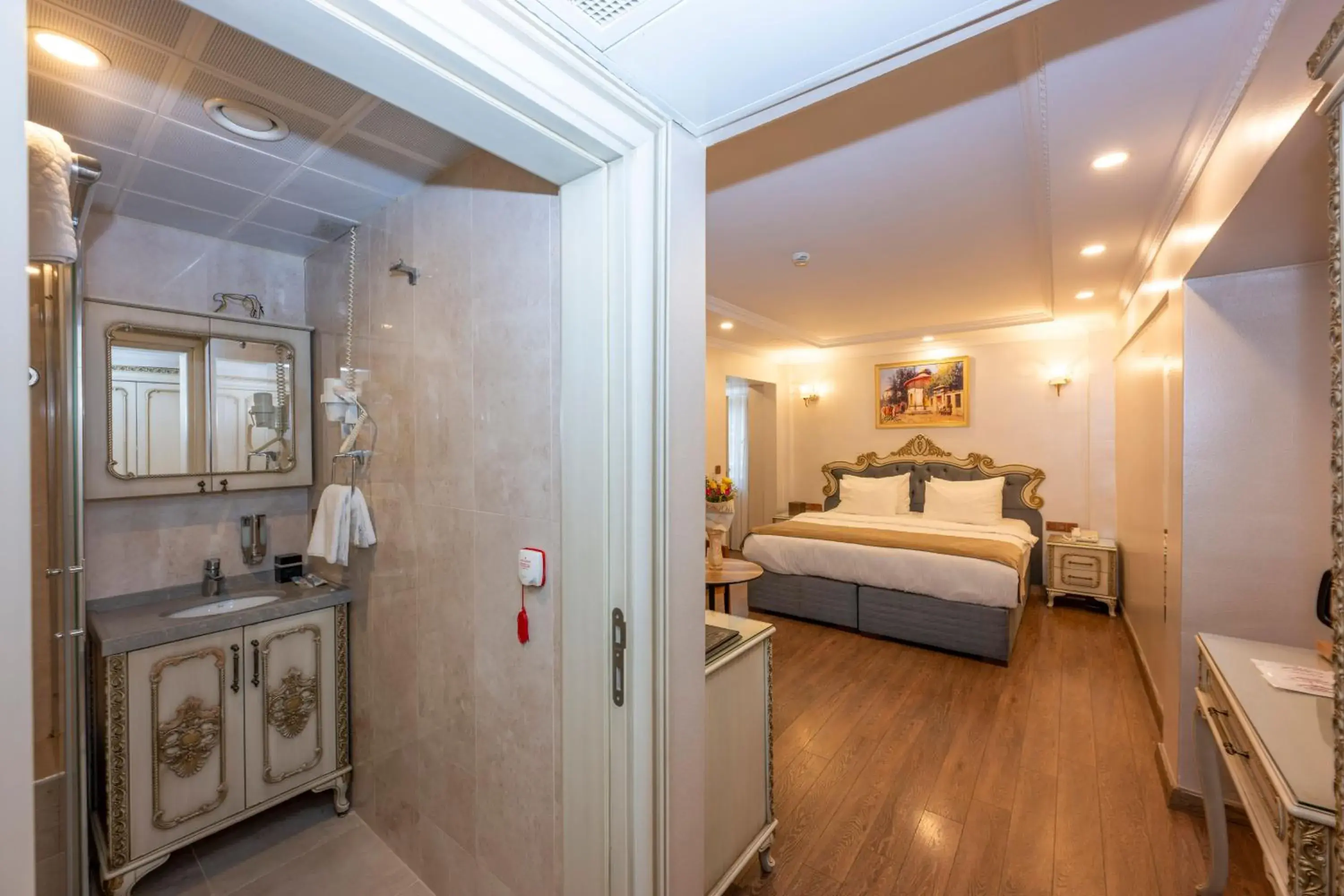 Superior Double Room in Almadina Hotel Istanbul Superior Double Room in Almadina Hotel Istanbul