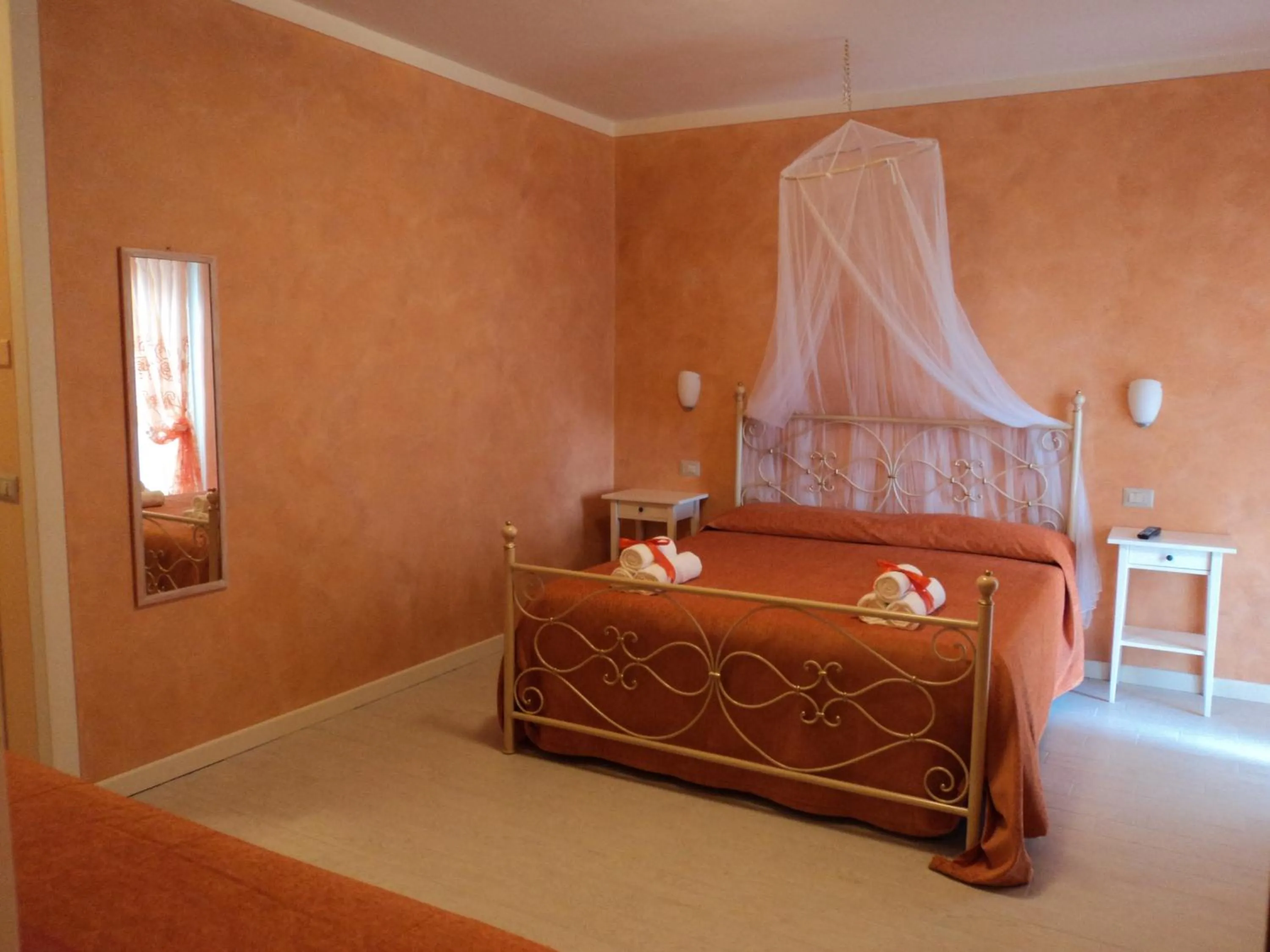 Bathroom, Bed in Bed & Breakfast Giardini di Corte