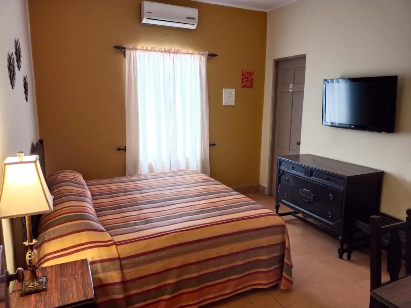 Bed in Hotel Los Monteros