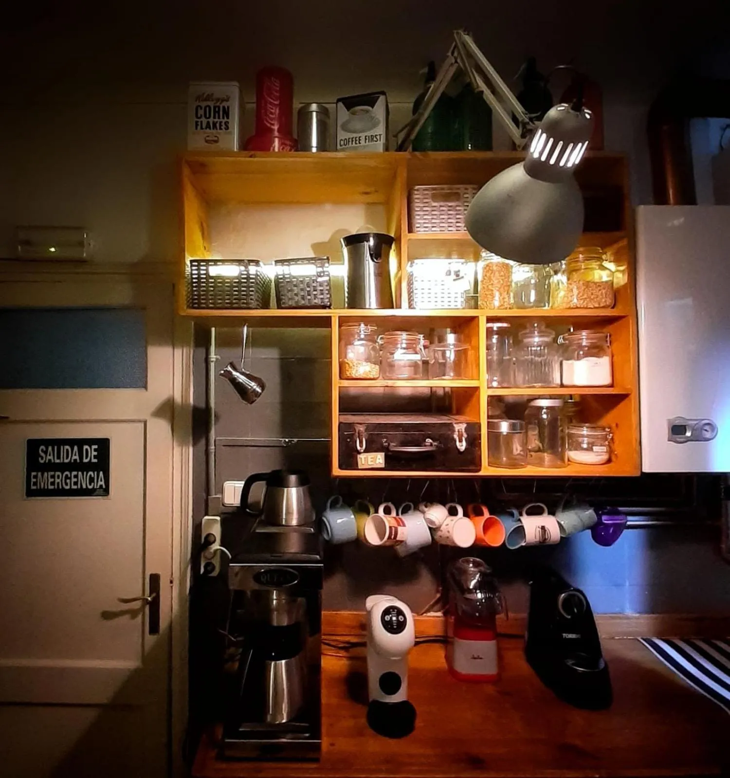 Communal kitchen in Wow Hostel Barcelona