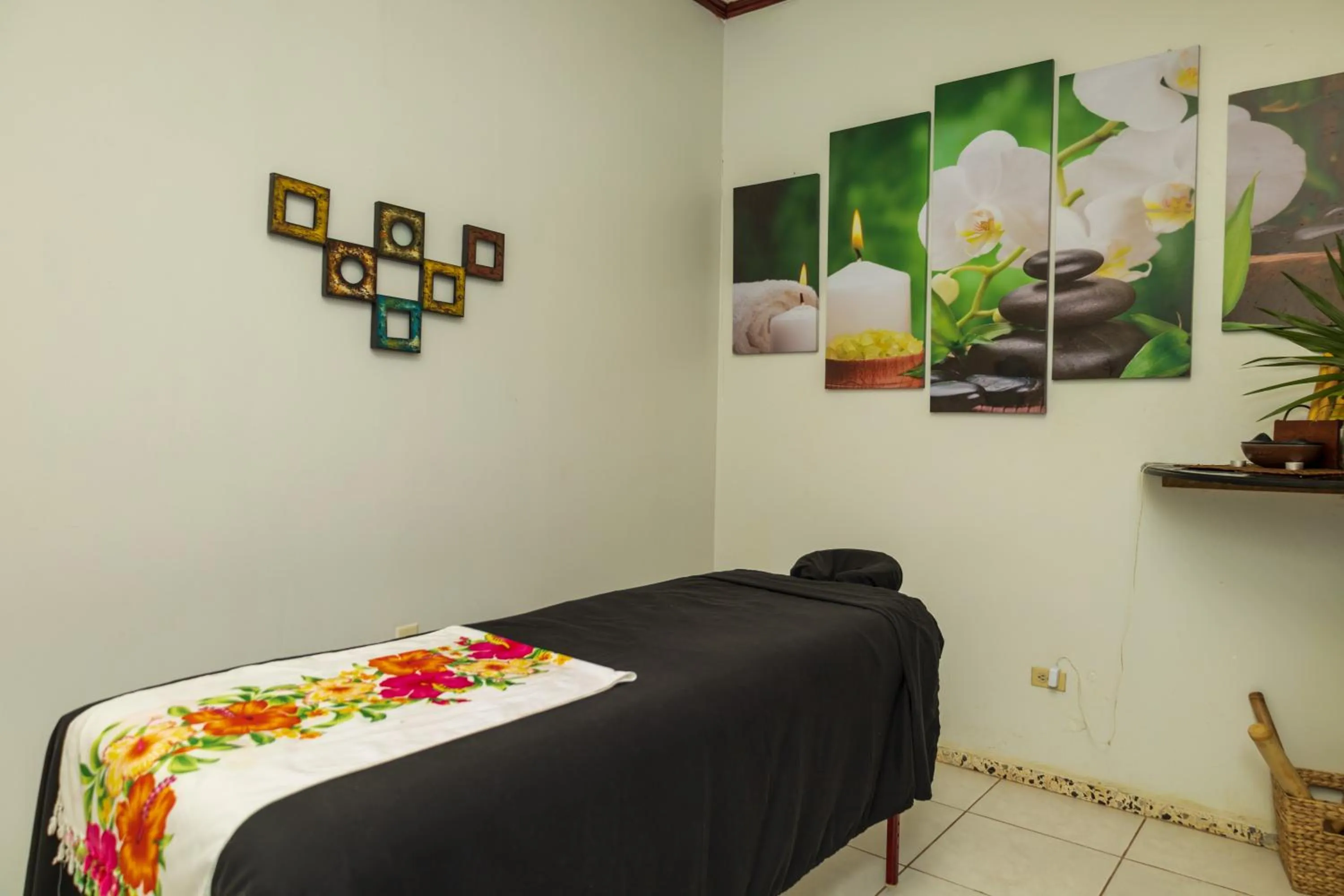 Massage, Bed in Seagrape Plantation Resort & Dive Center