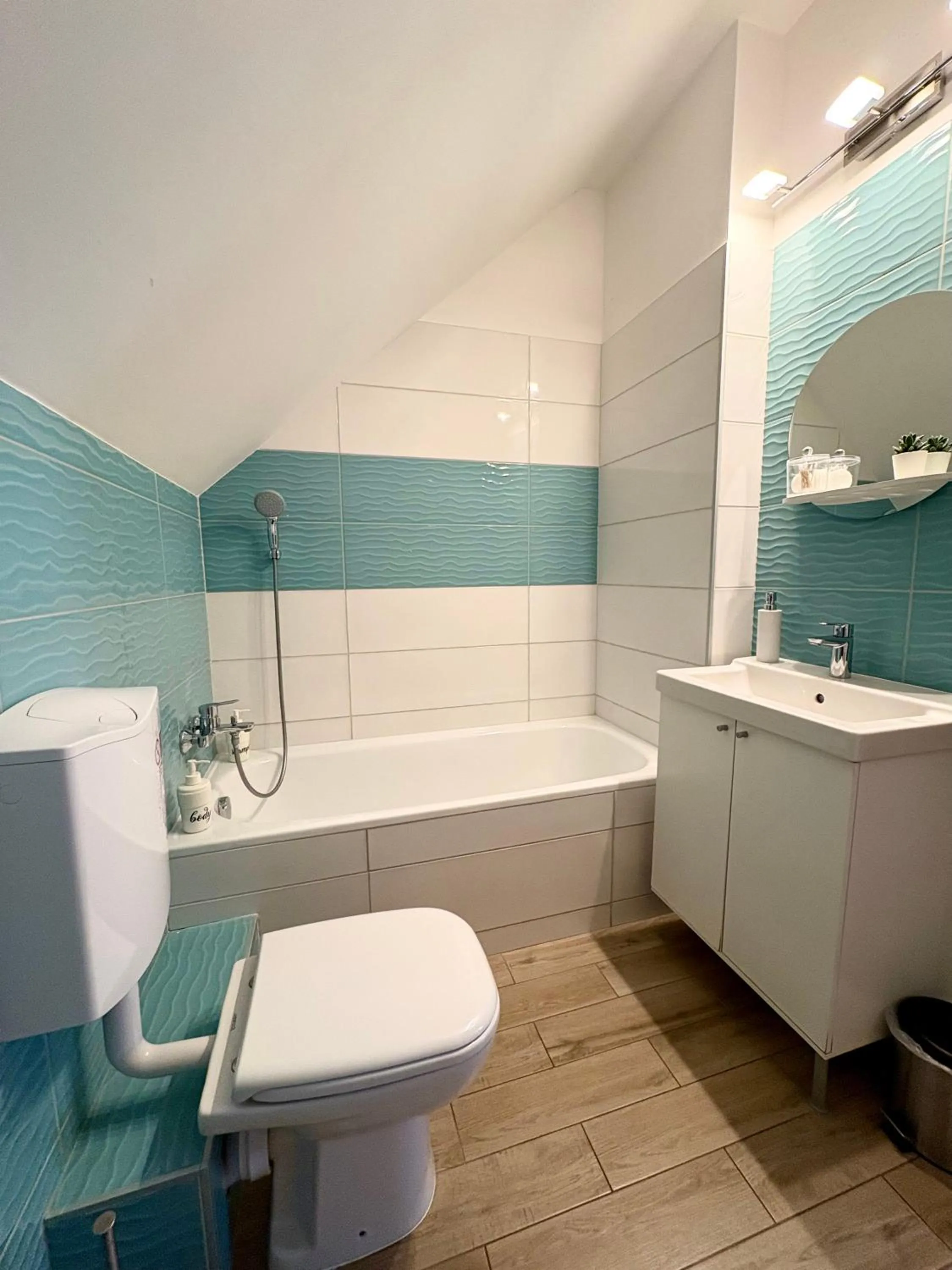 Bathroom in Budapest Airport Almáskert Panzió