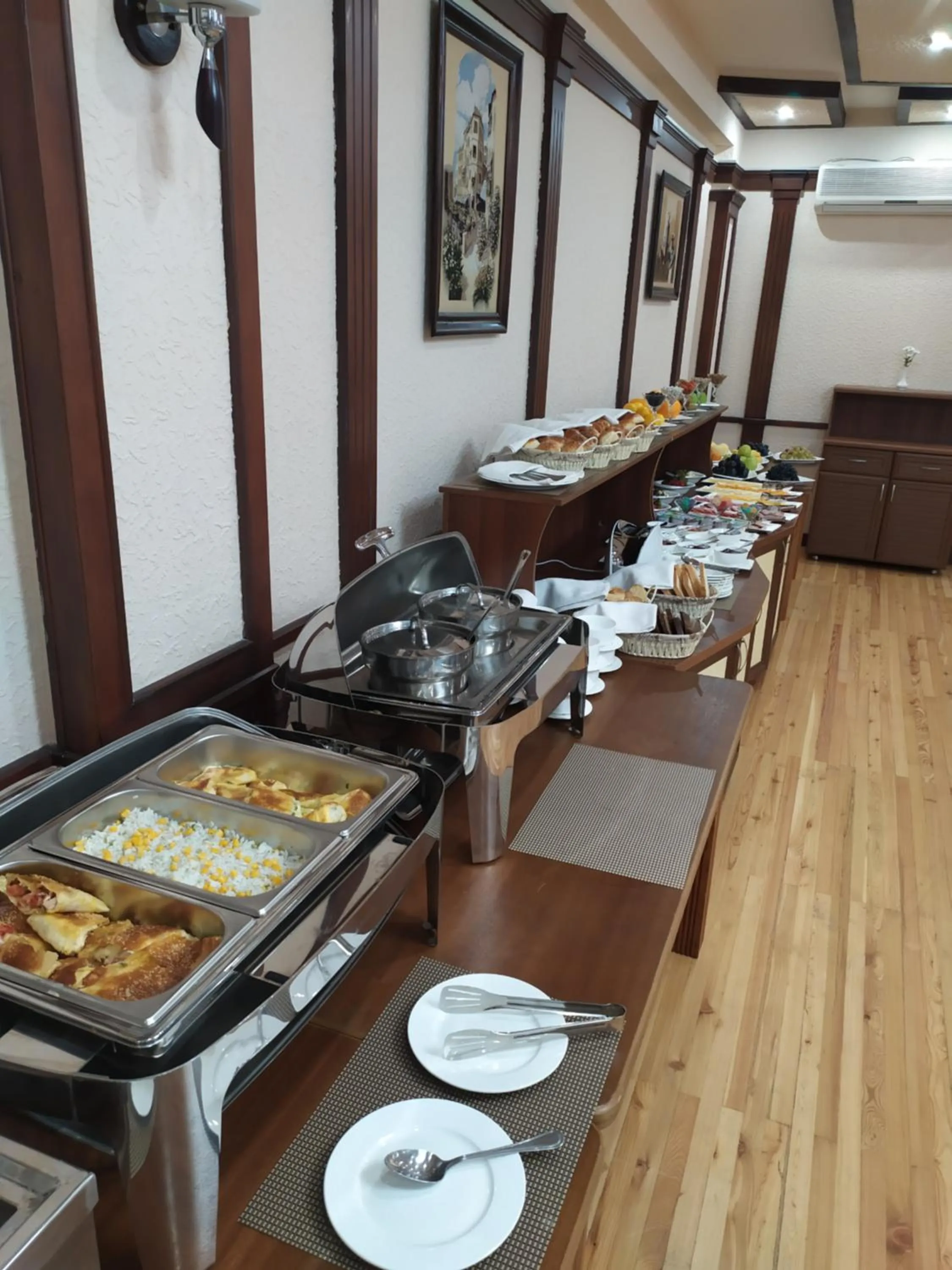 Food and drinks in VIARDO Hotel