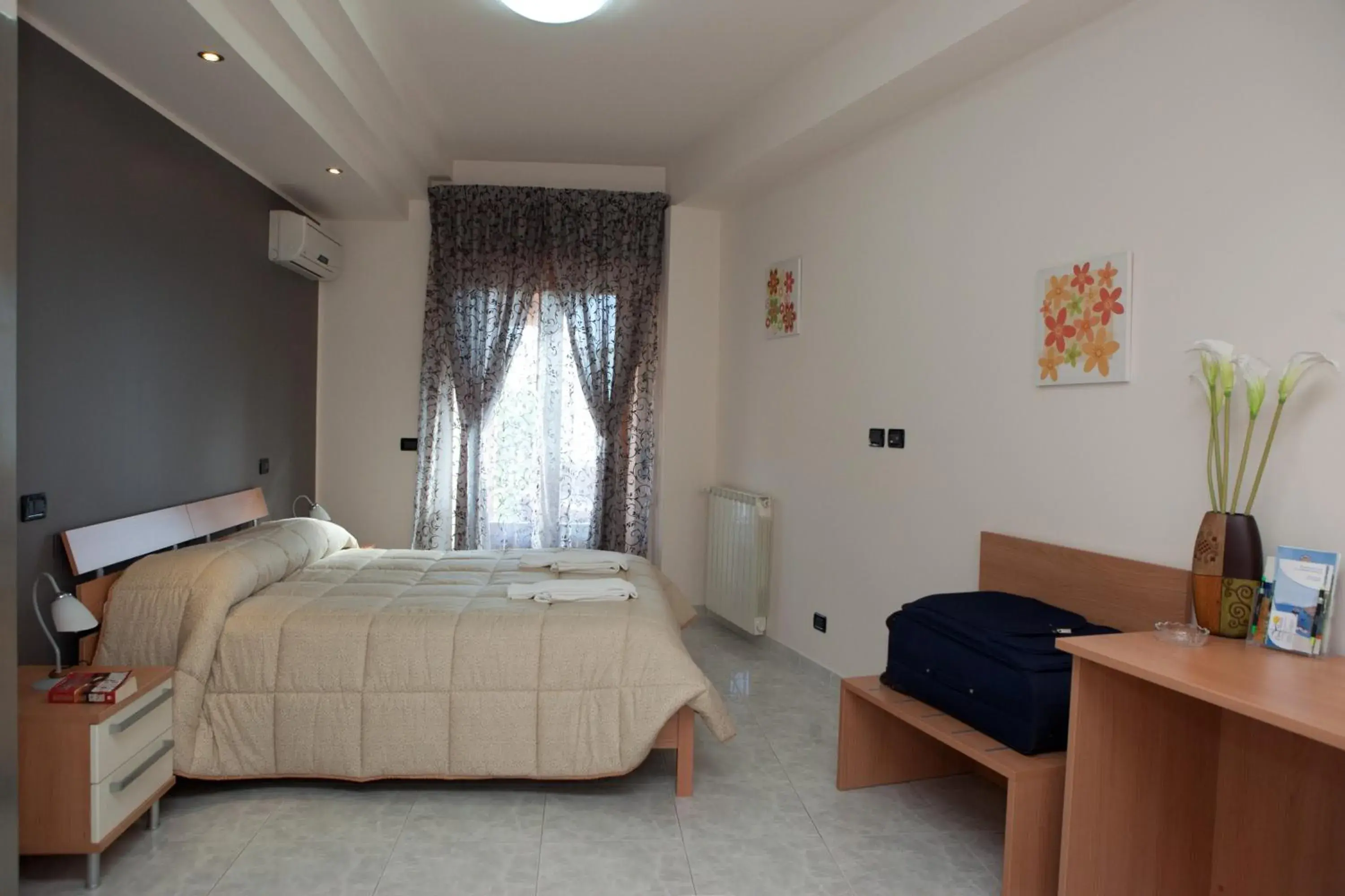 Double or Twin Room with Extra Bed - single occupancy in Mauro Home Bed and Relax Double or Twin Room with Extra Bed - single occupancy in Mauro Home Bed and Relax