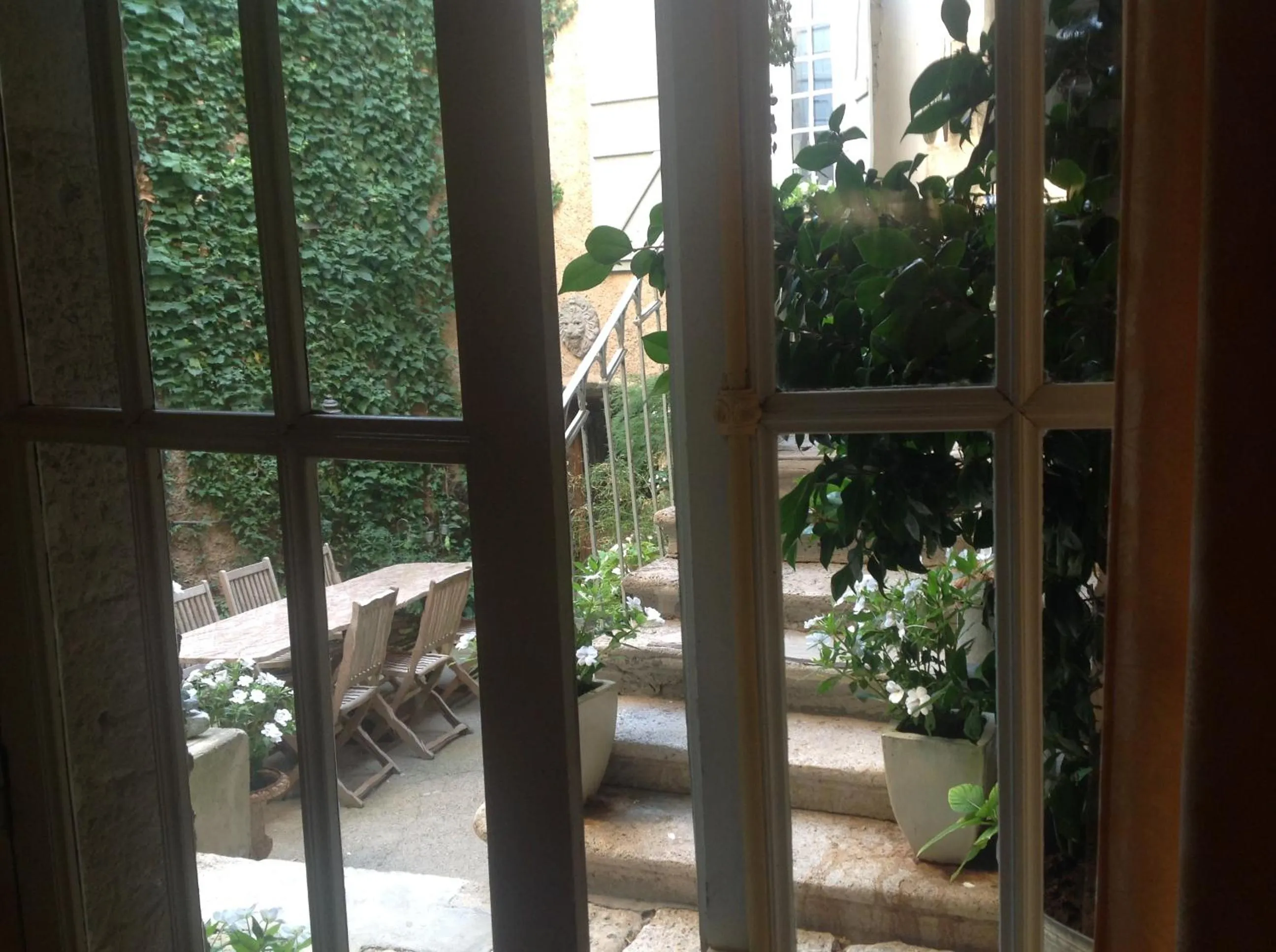 Patio in Les Chambres de L'Horloge