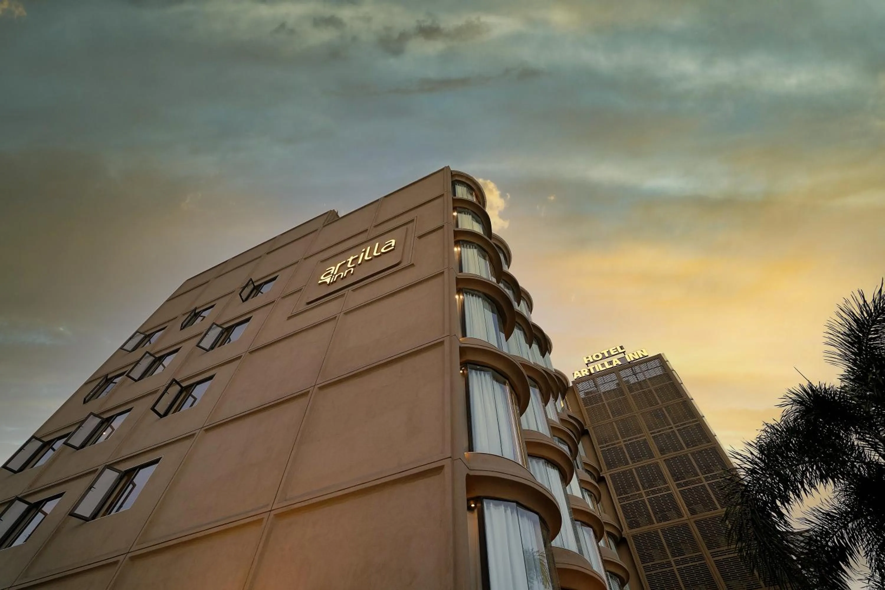 Facade/entrance in Artilla Inn