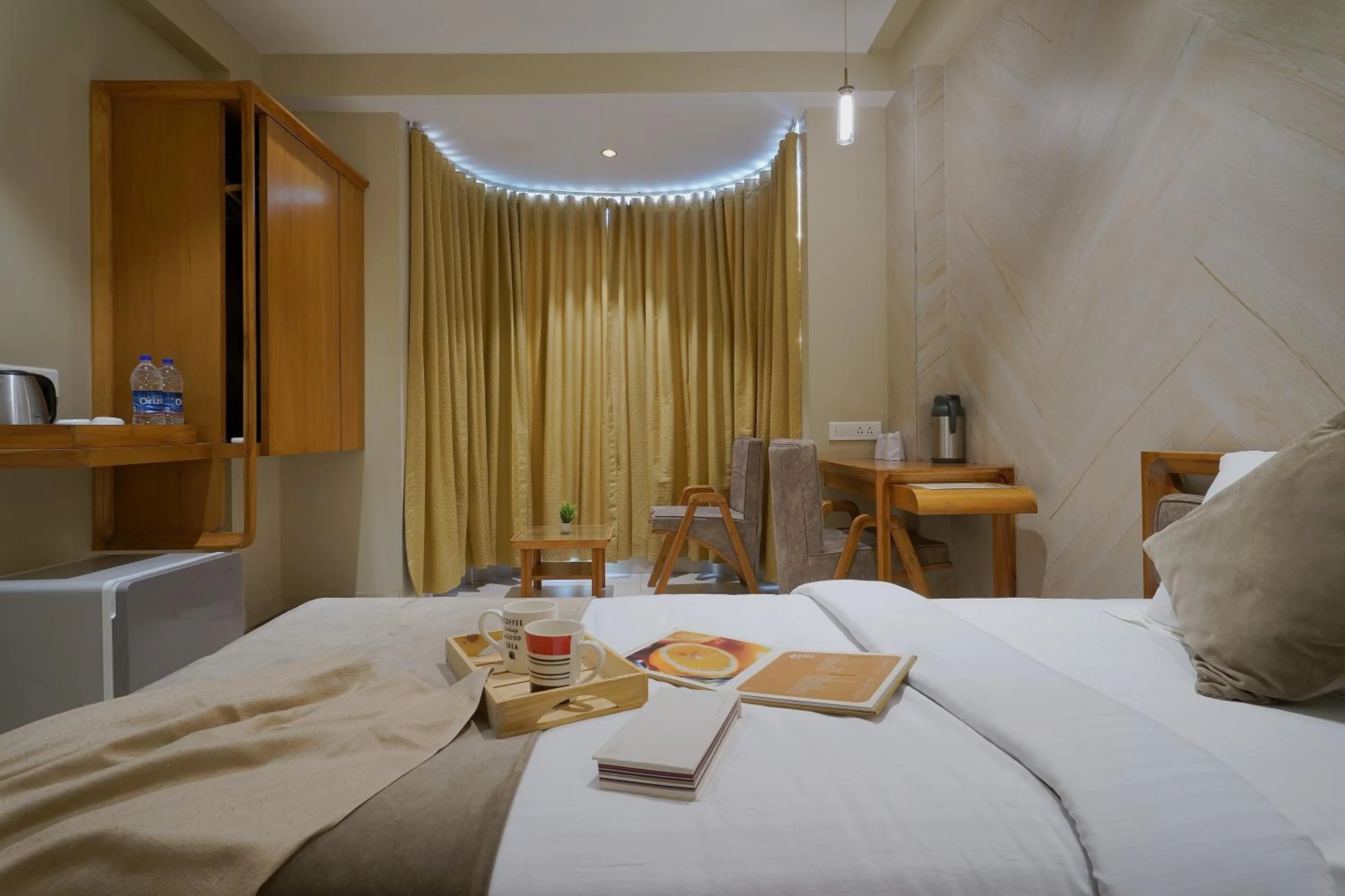 Bedroom, Bed in Artilla Inn