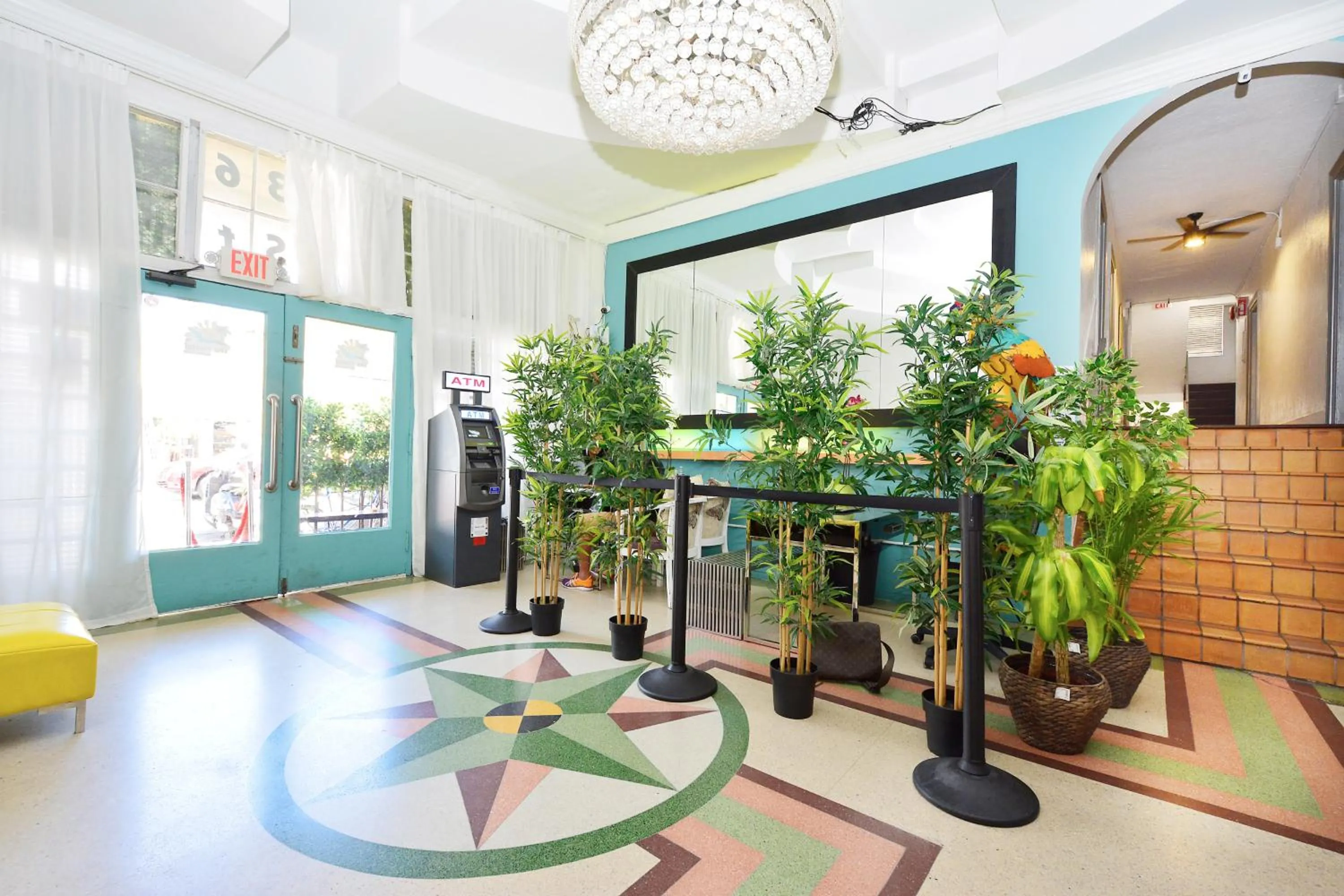 South Beach Rooms and Hostel