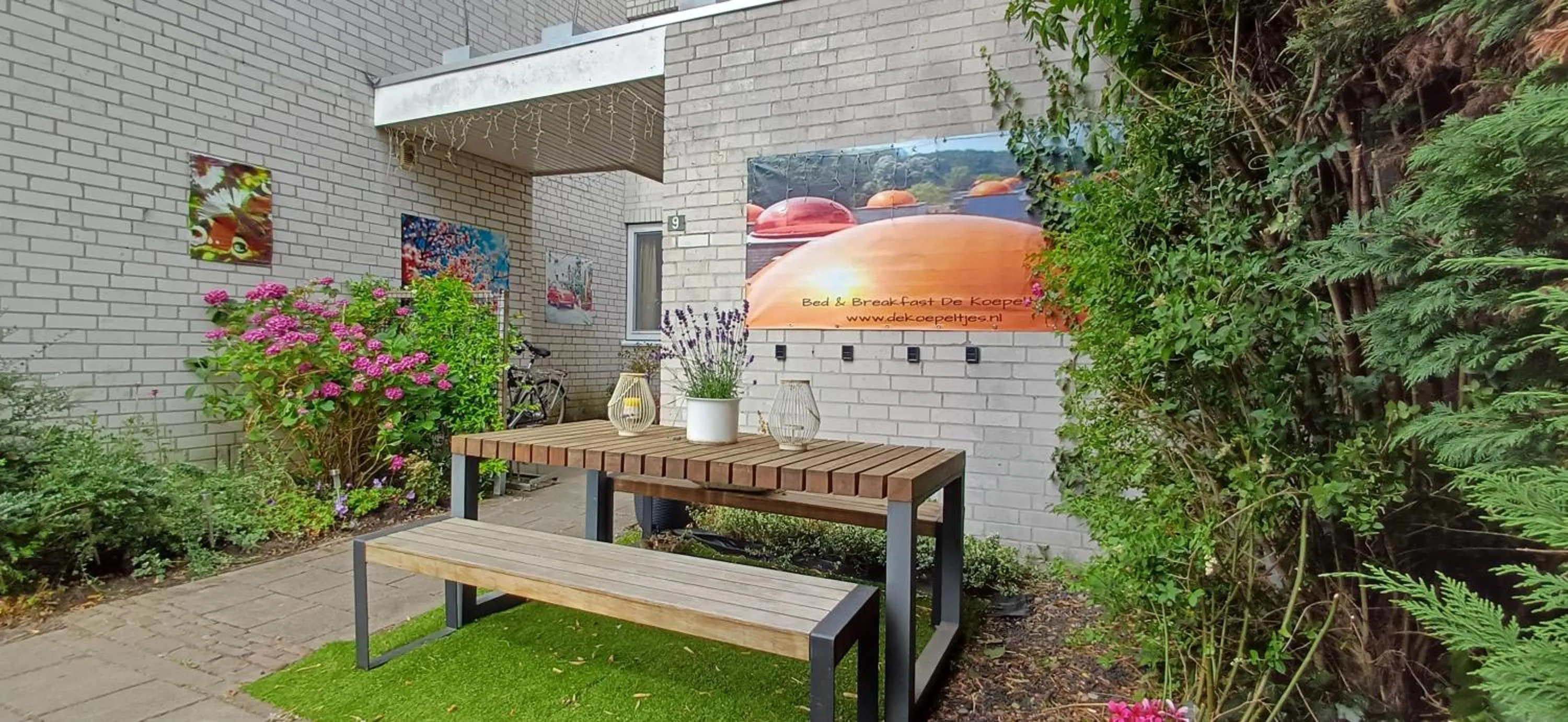 Property building in Bed & Breakfast de Koepeltjes