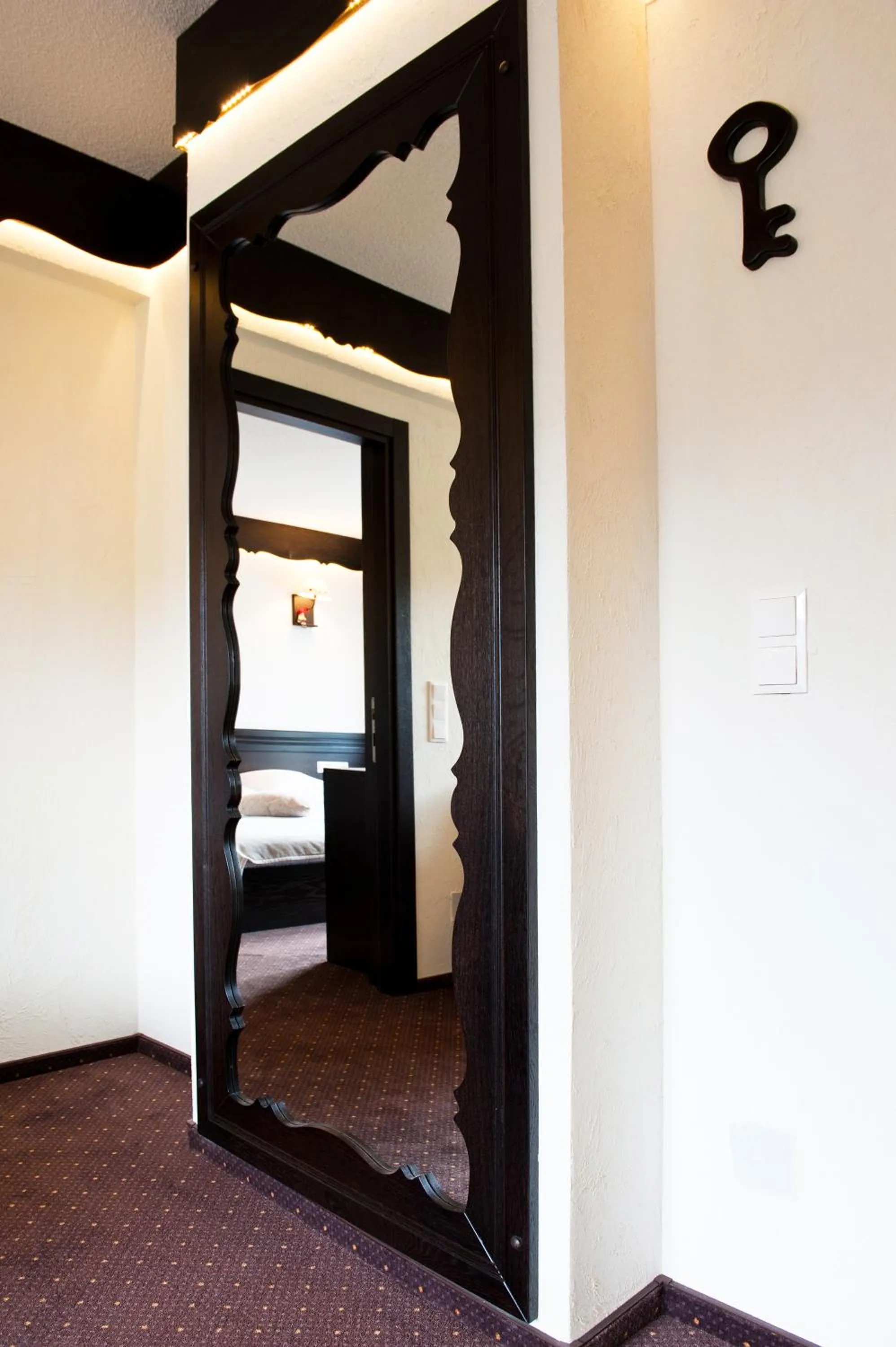 Other, Bed in Domeniul Dornei