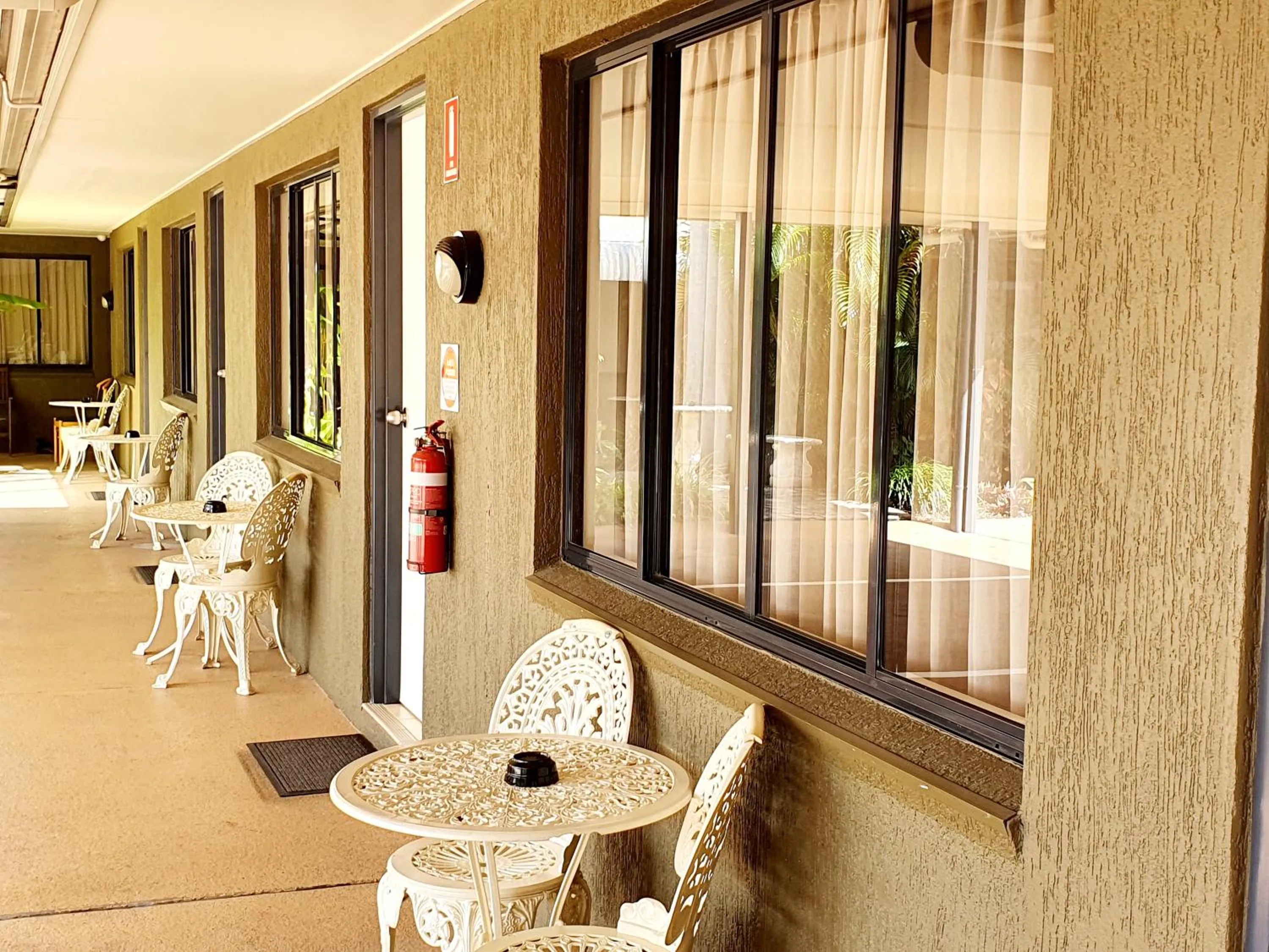 Patio in Rockhampton Palms Motor Inn