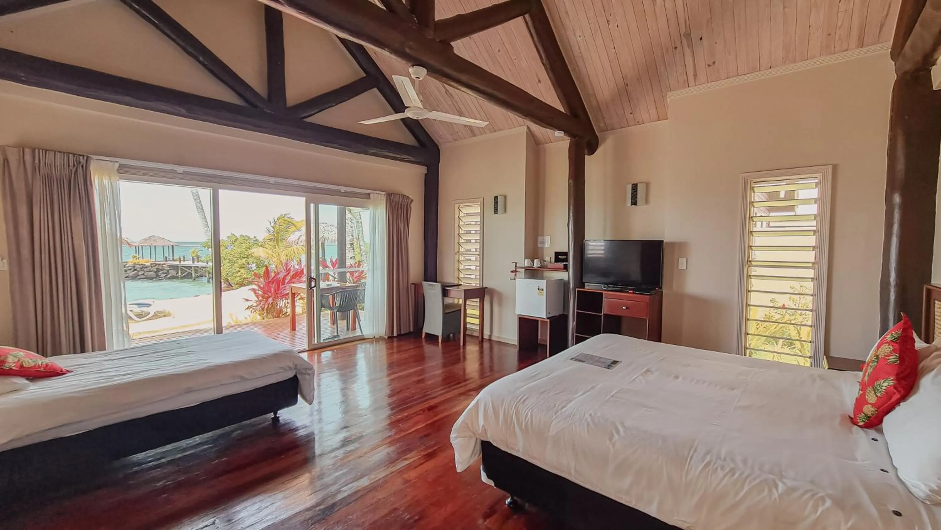 Bed in Saletoga Sands Resort & Spa