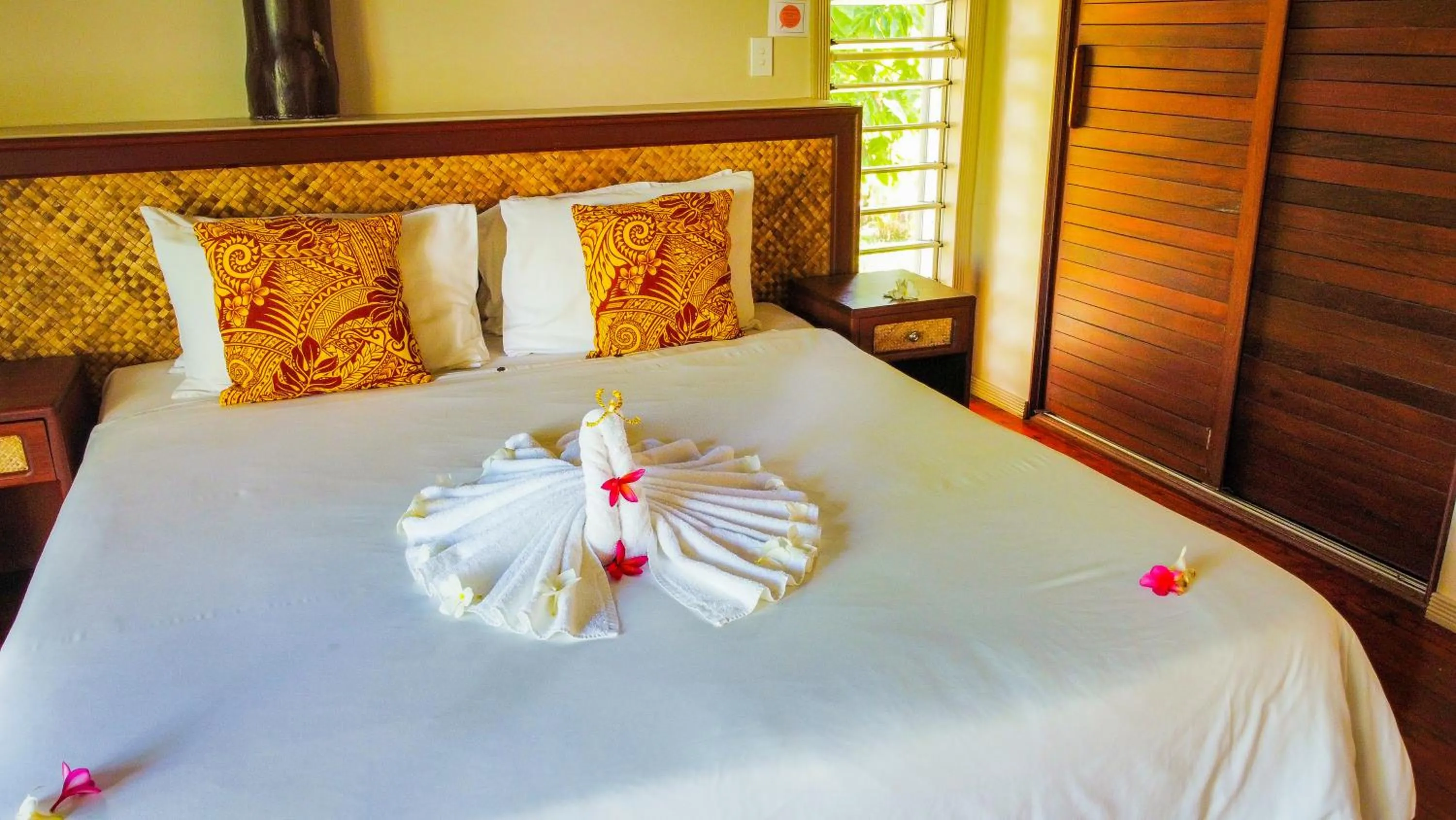 Bed in Saletoga Sands Resort & Spa