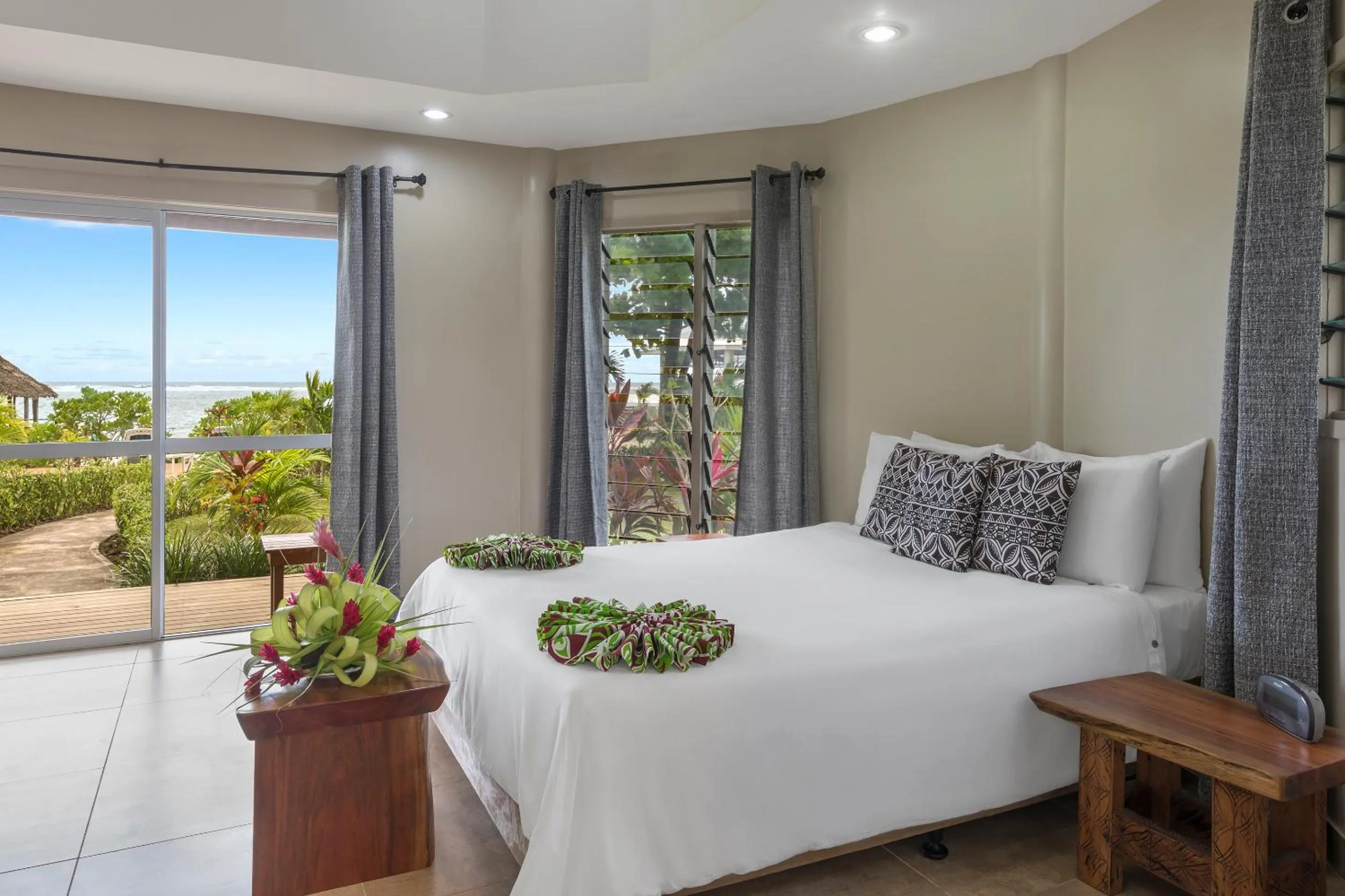 Bed in Saletoga Sands Resort & Spa