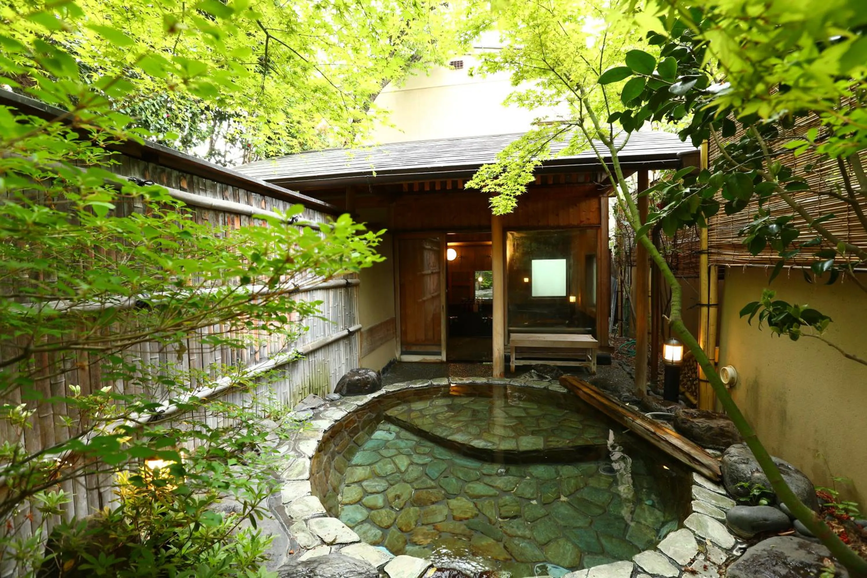 Hot Spring Bath in Izumiya Zenbe